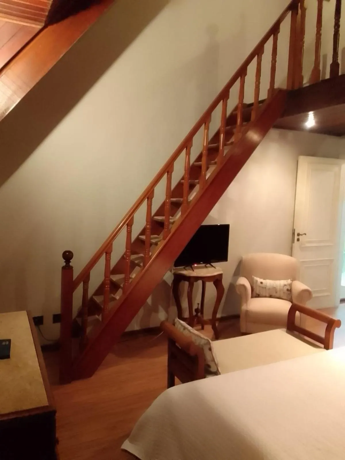 Bed in Center Suiço Flats