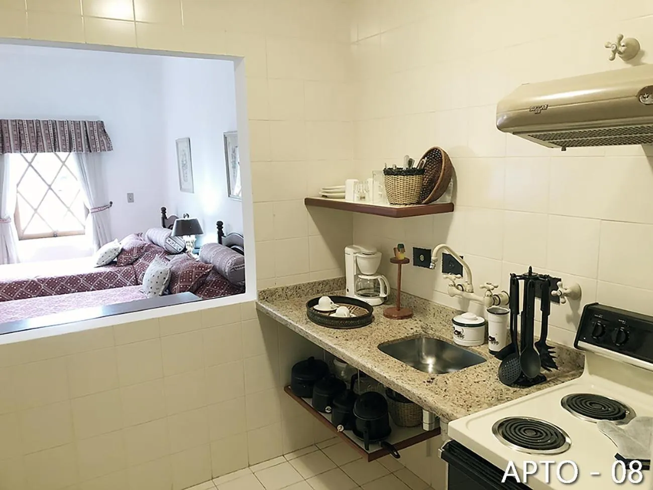 Bed in Center Suiço Flats