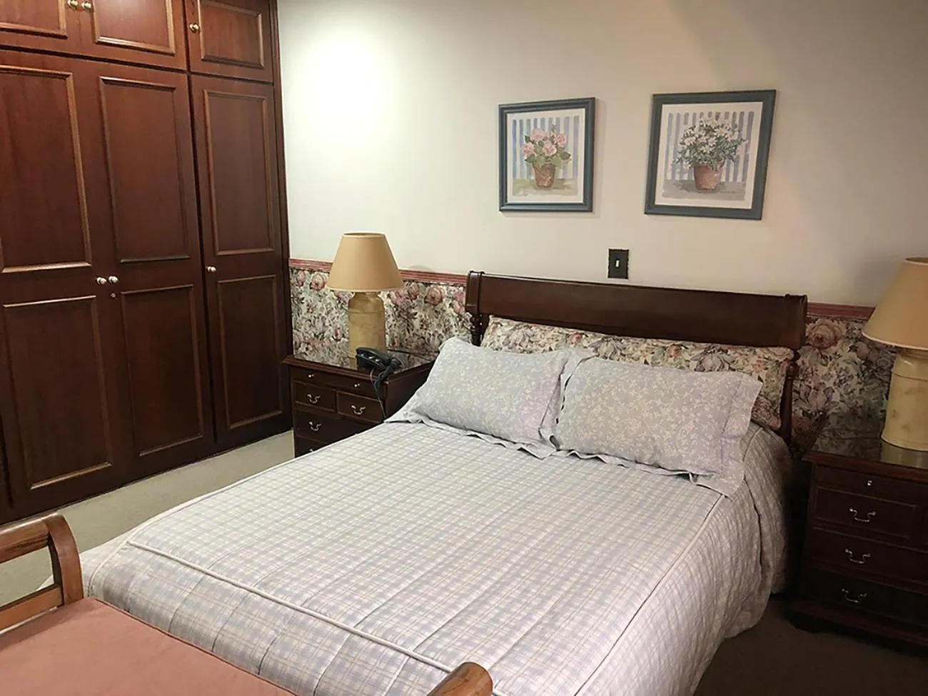 Bed in Center Suiço Flats