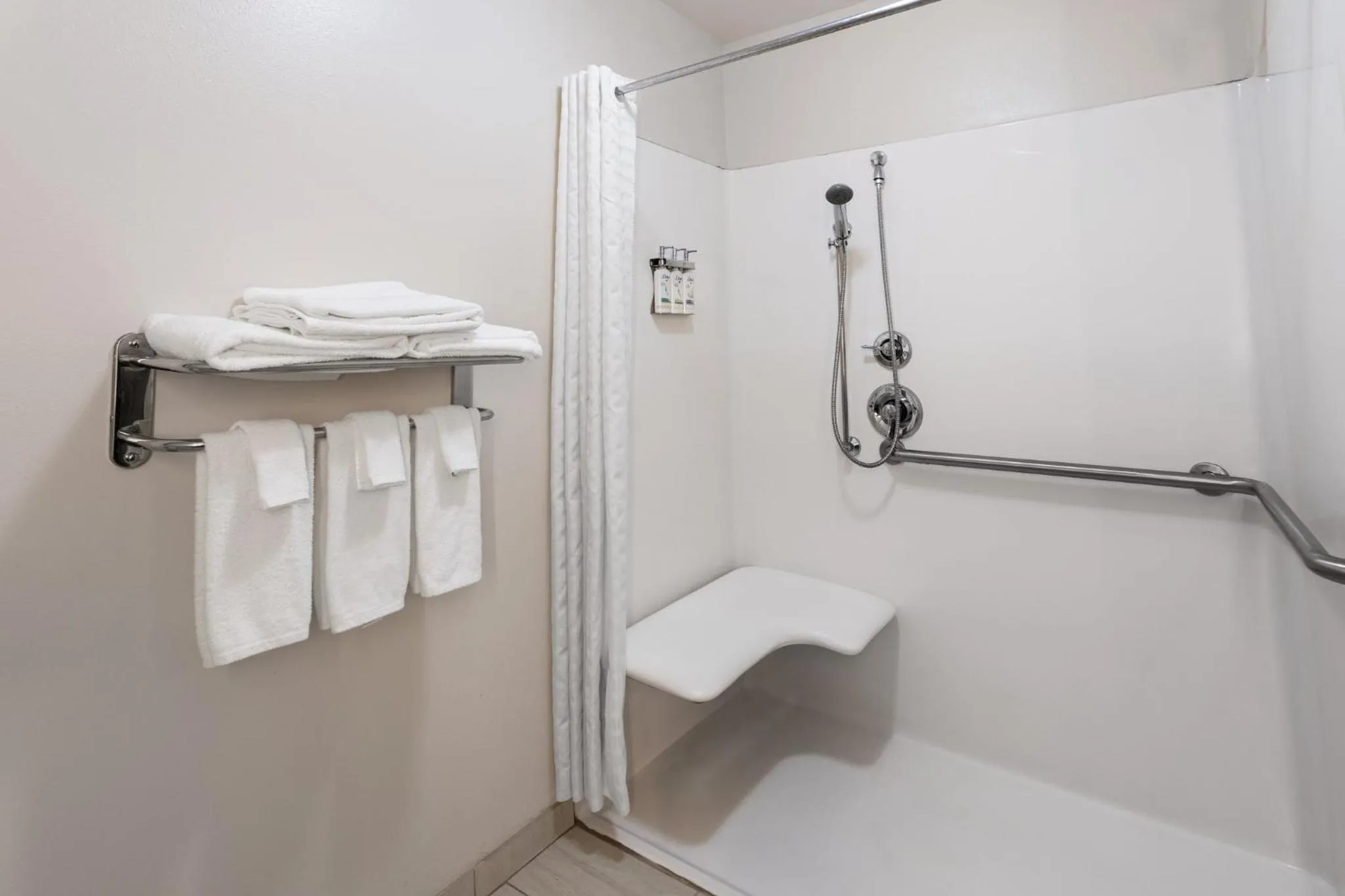 Photo of the whole room in Candlewood Suites Chambersburg by IHG