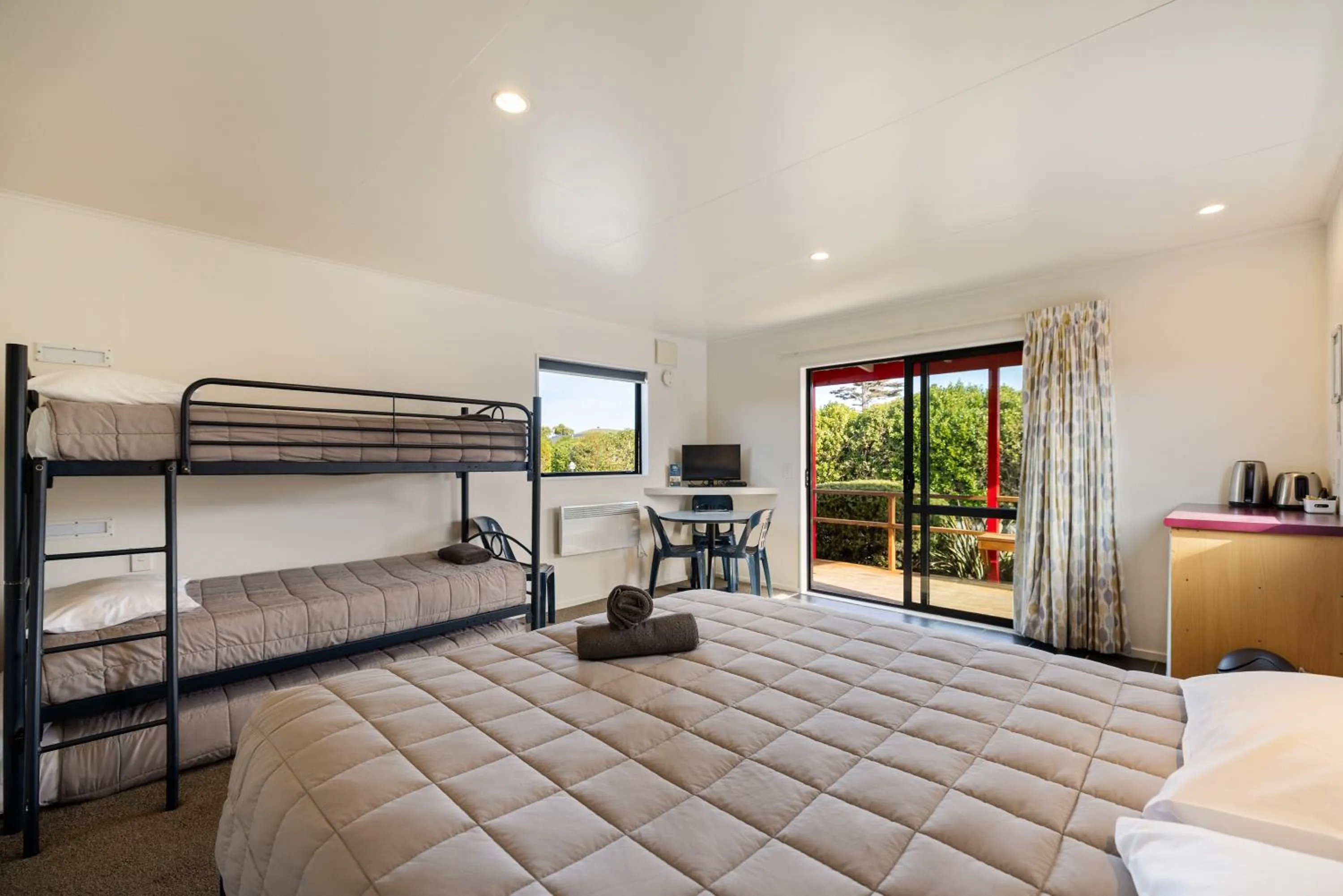 Bed in Kaikōura TOP 10 Holiday Park