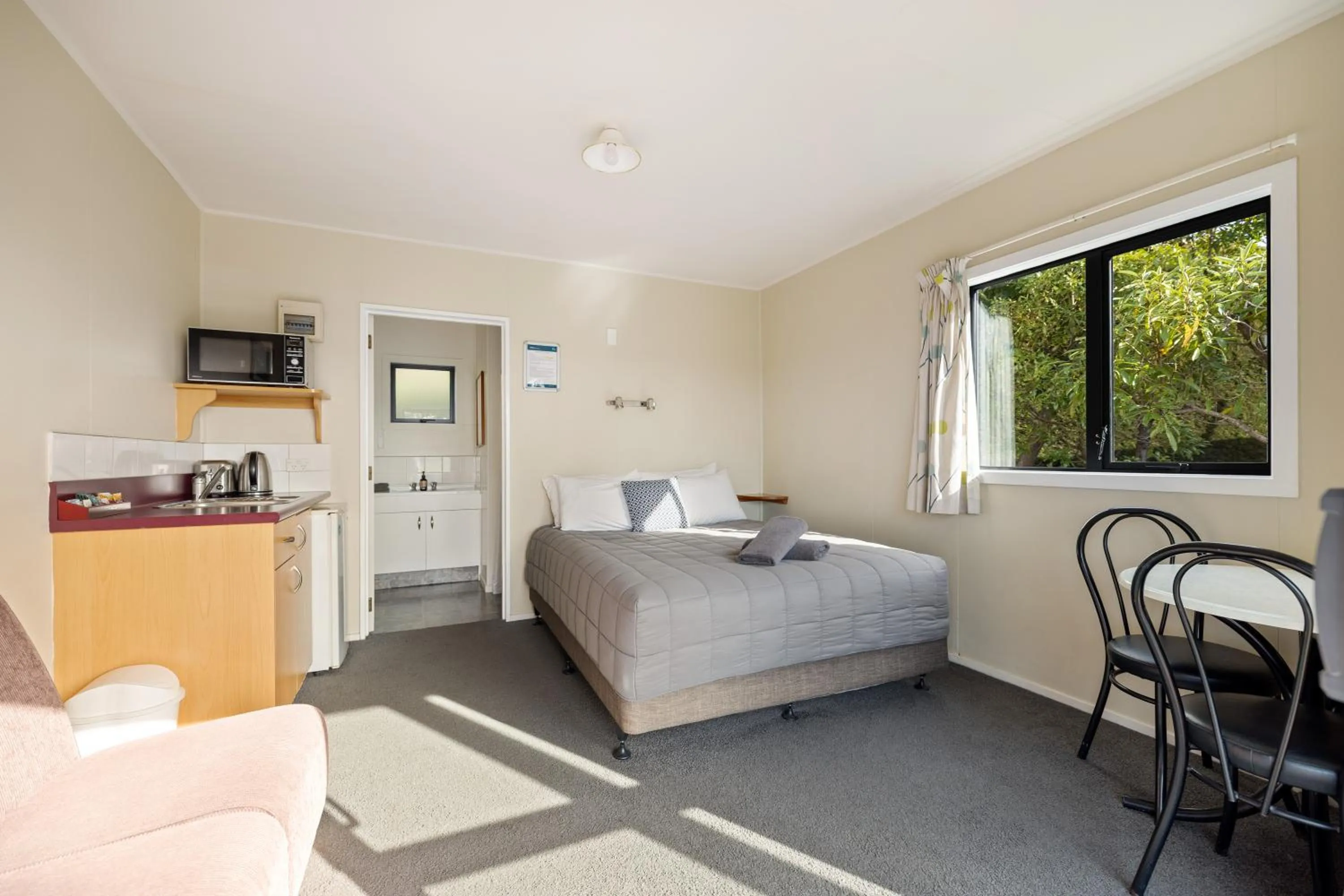 Bed in Kaikōura TOP 10 Holiday Park