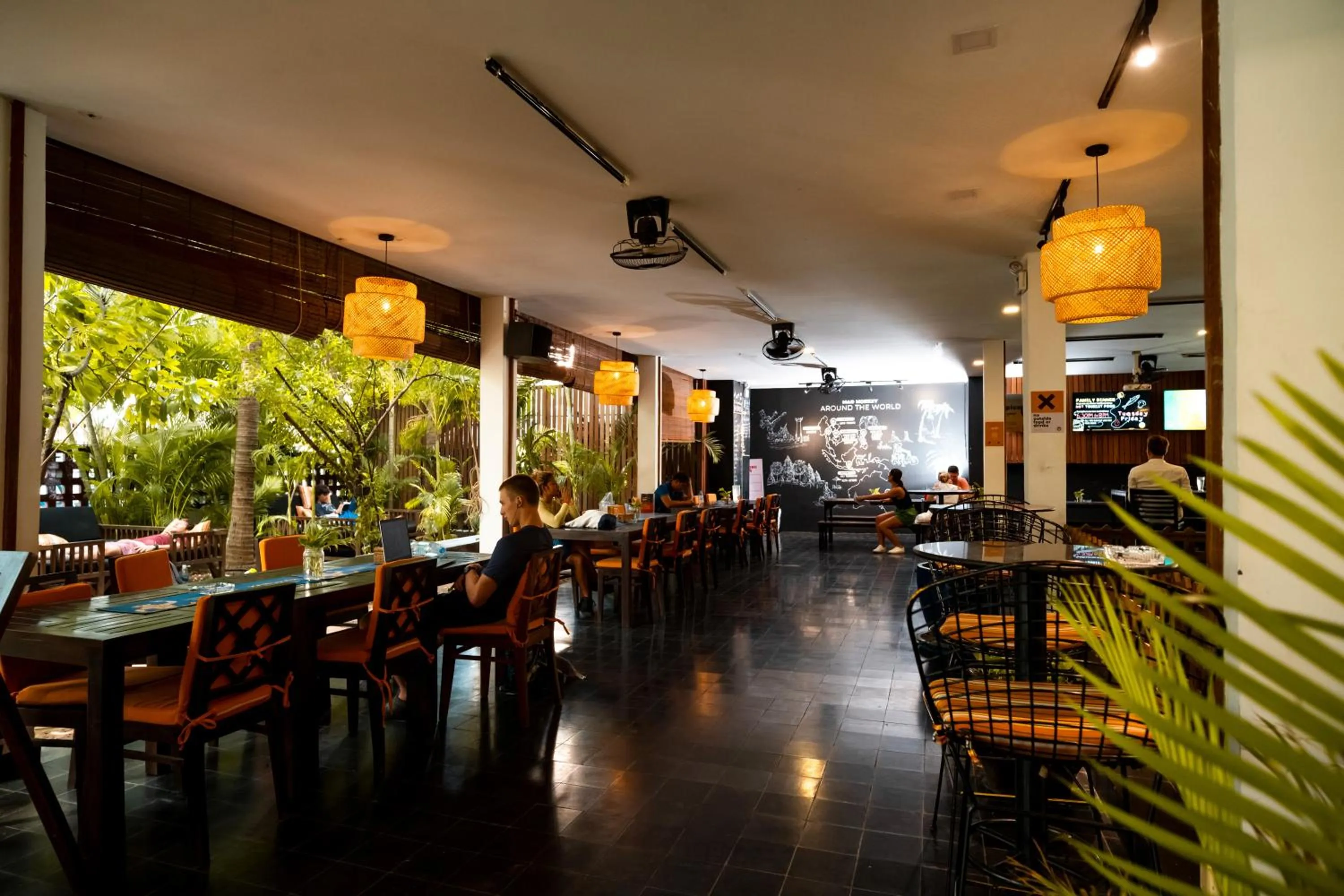 Restaurant/places to eat in Mad Monkey Hostel Phnom Penh