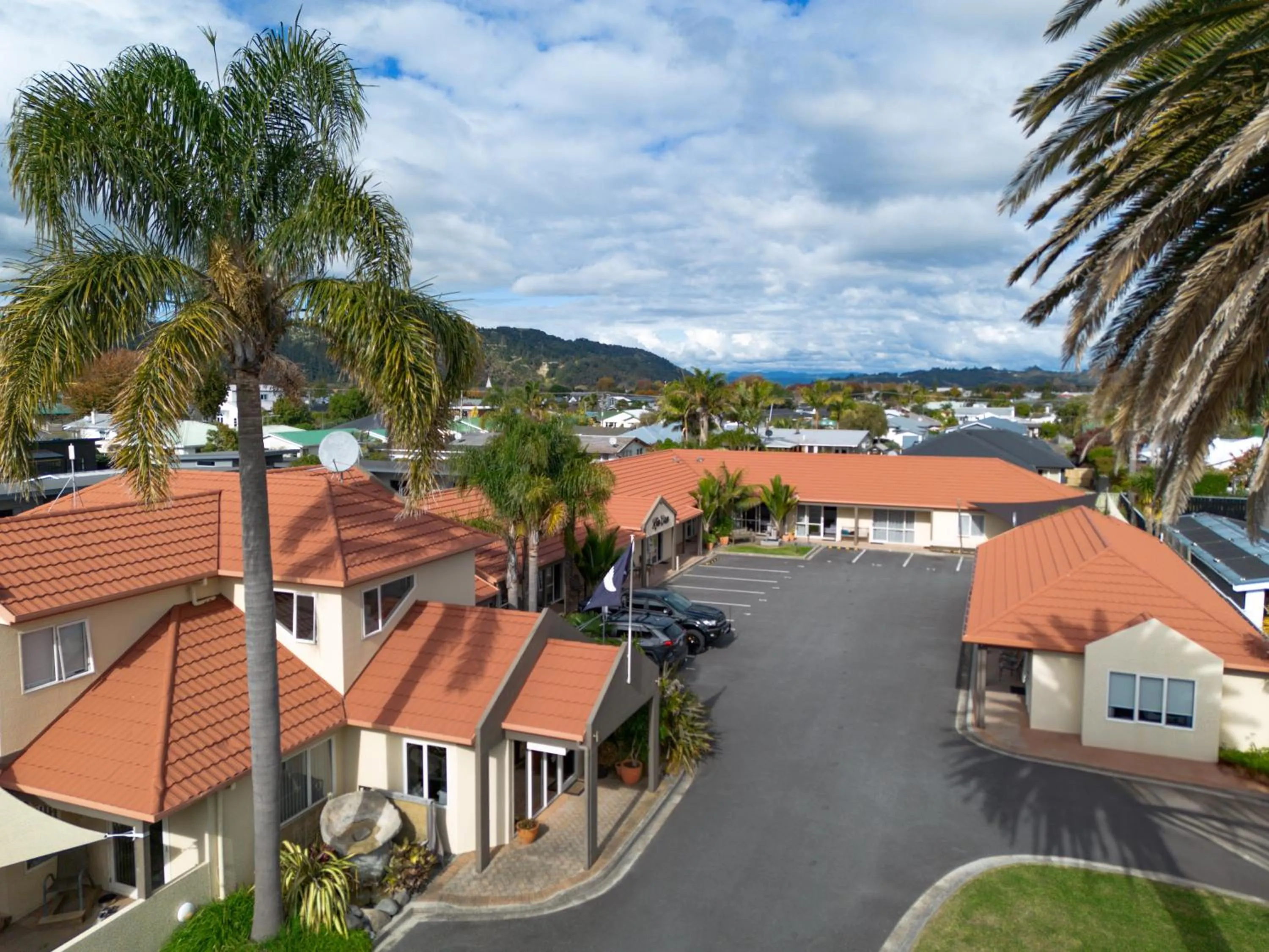 Pacific Coast Motor Lodge