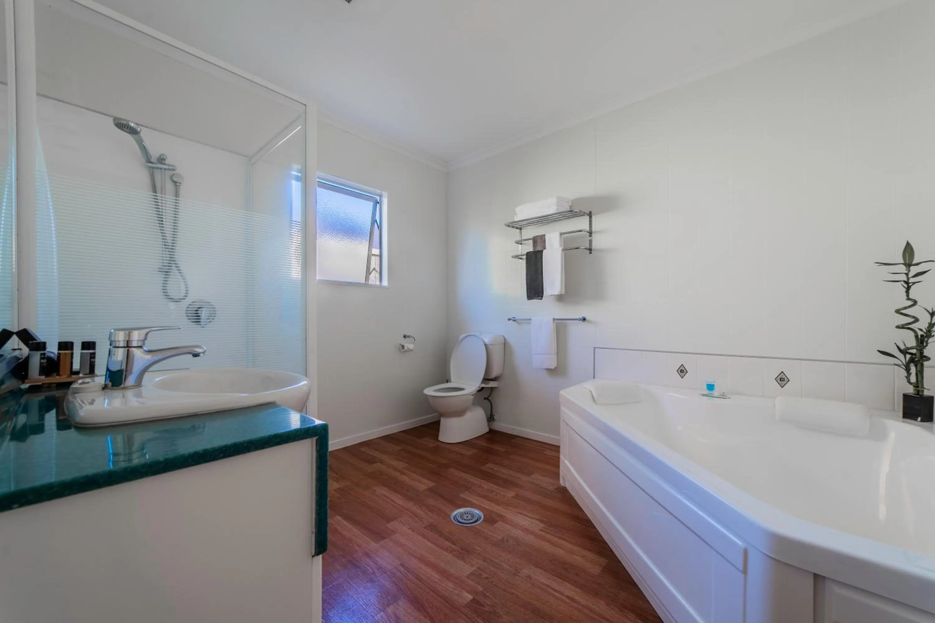 Bathroom in Pacific Coast Motor Lodge