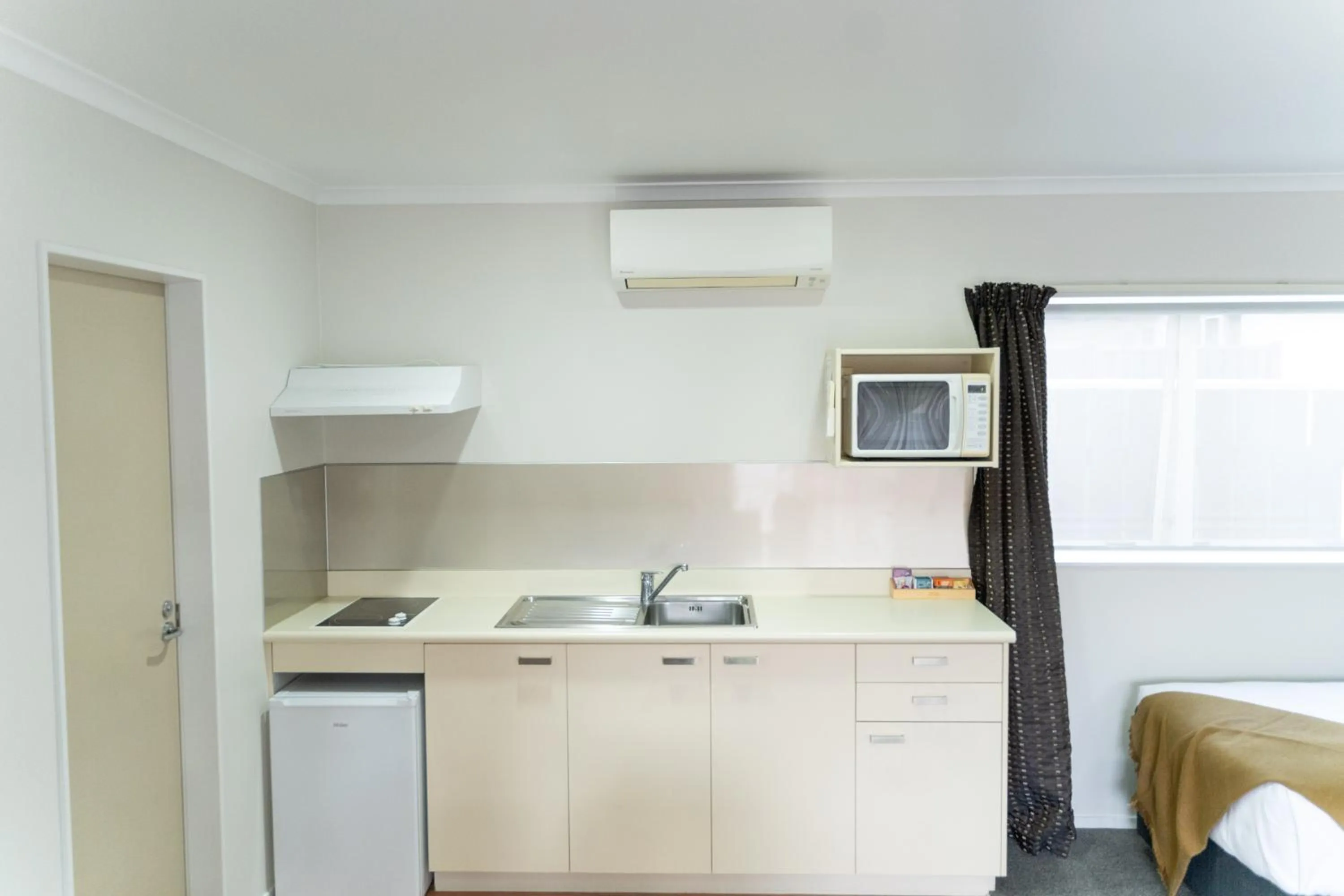 Pacific Coast Motor Lodge