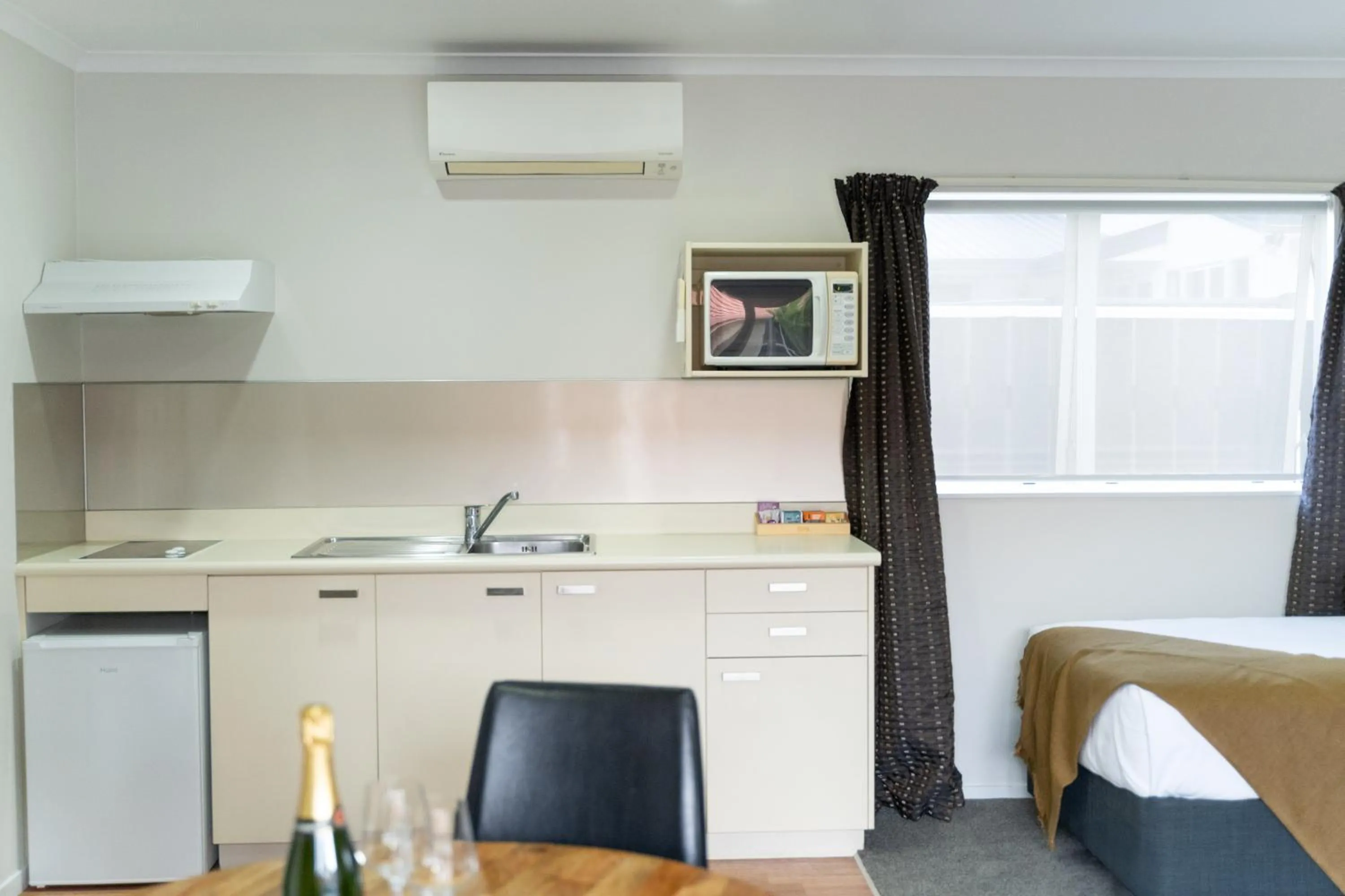 Pacific Coast Motor Lodge