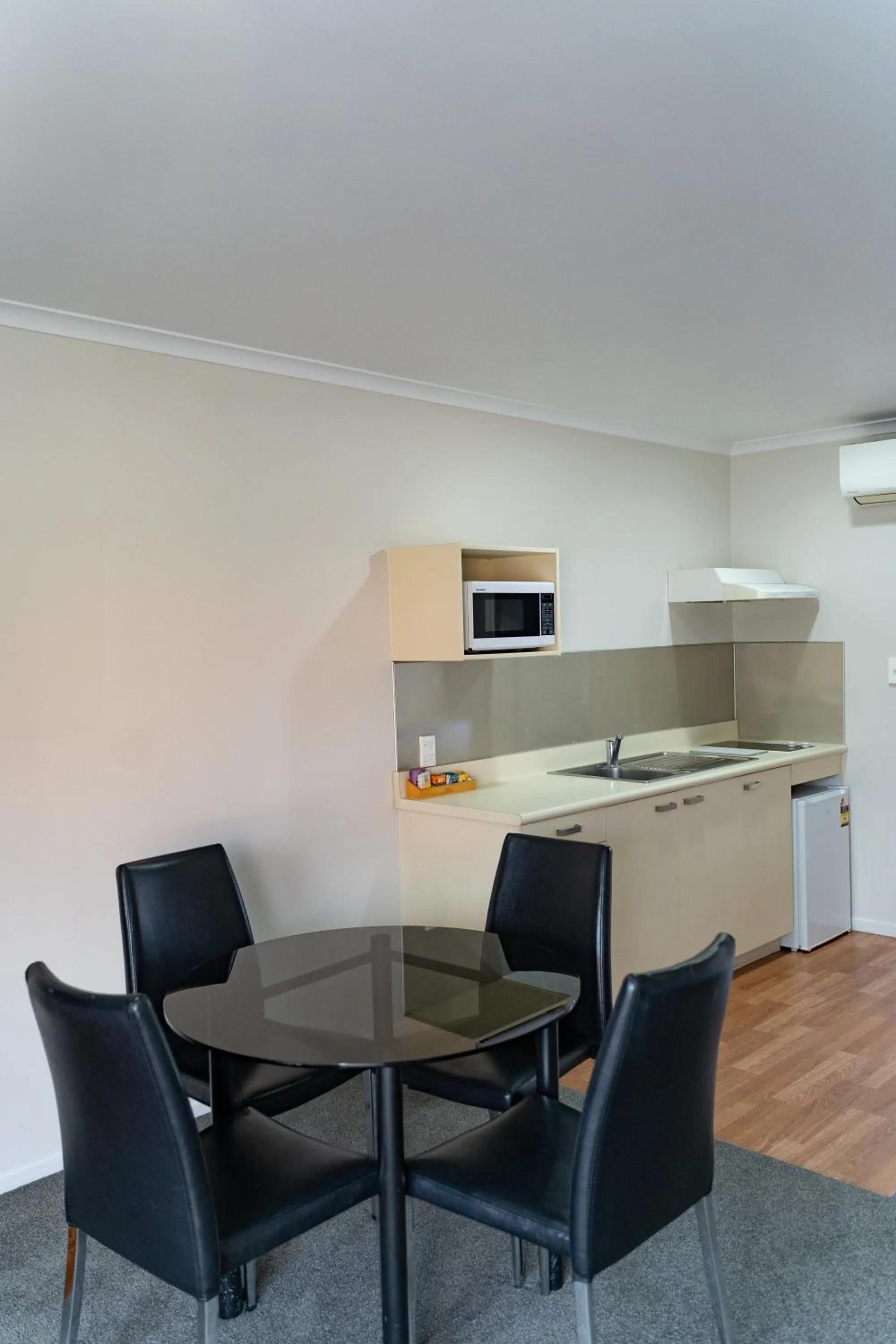 Pacific Coast Motor Lodge