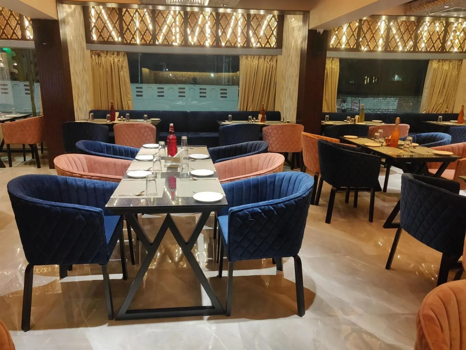 Restaurant/places to eat in Chandra Inn