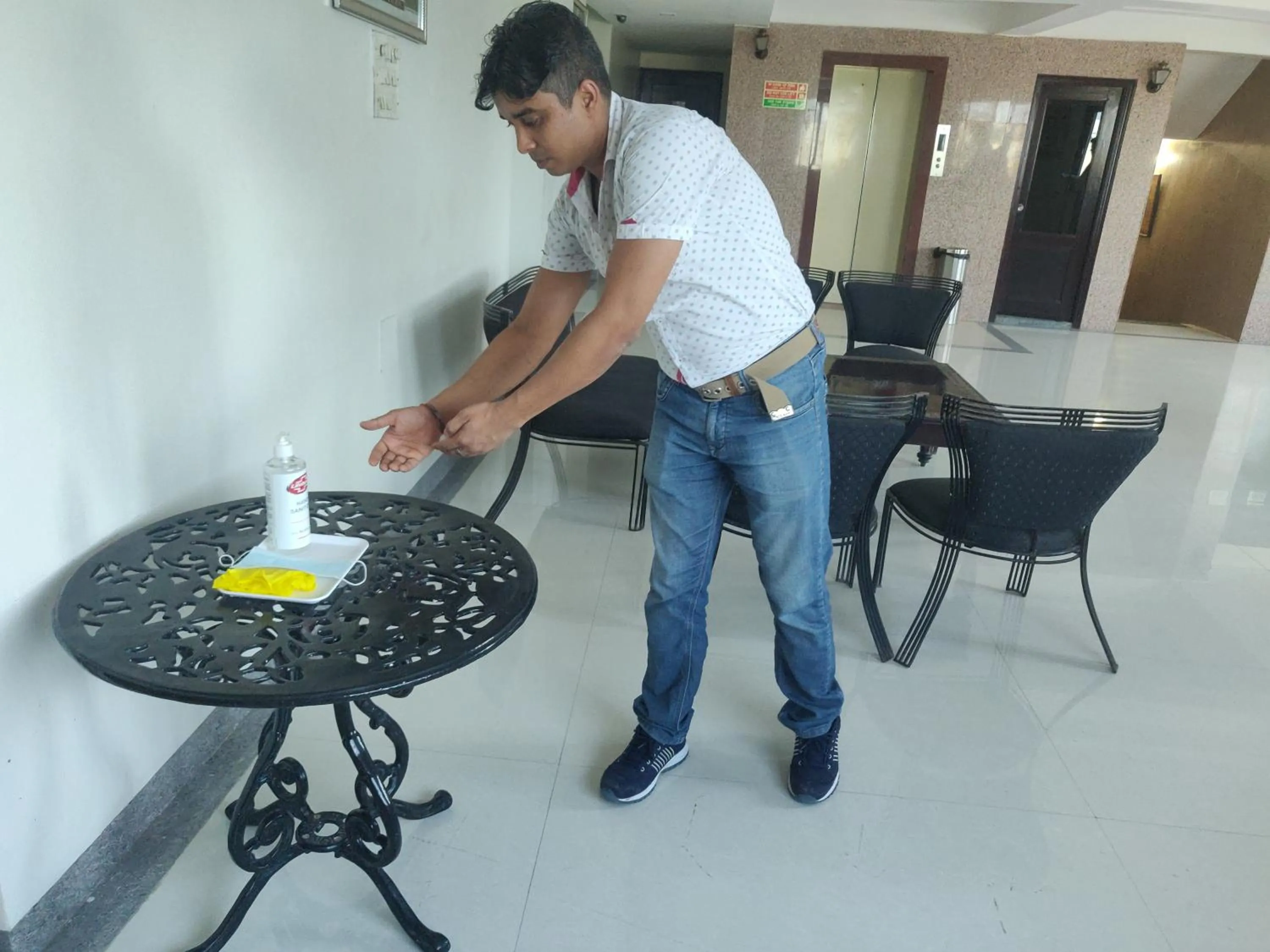 People in Chandra Inn