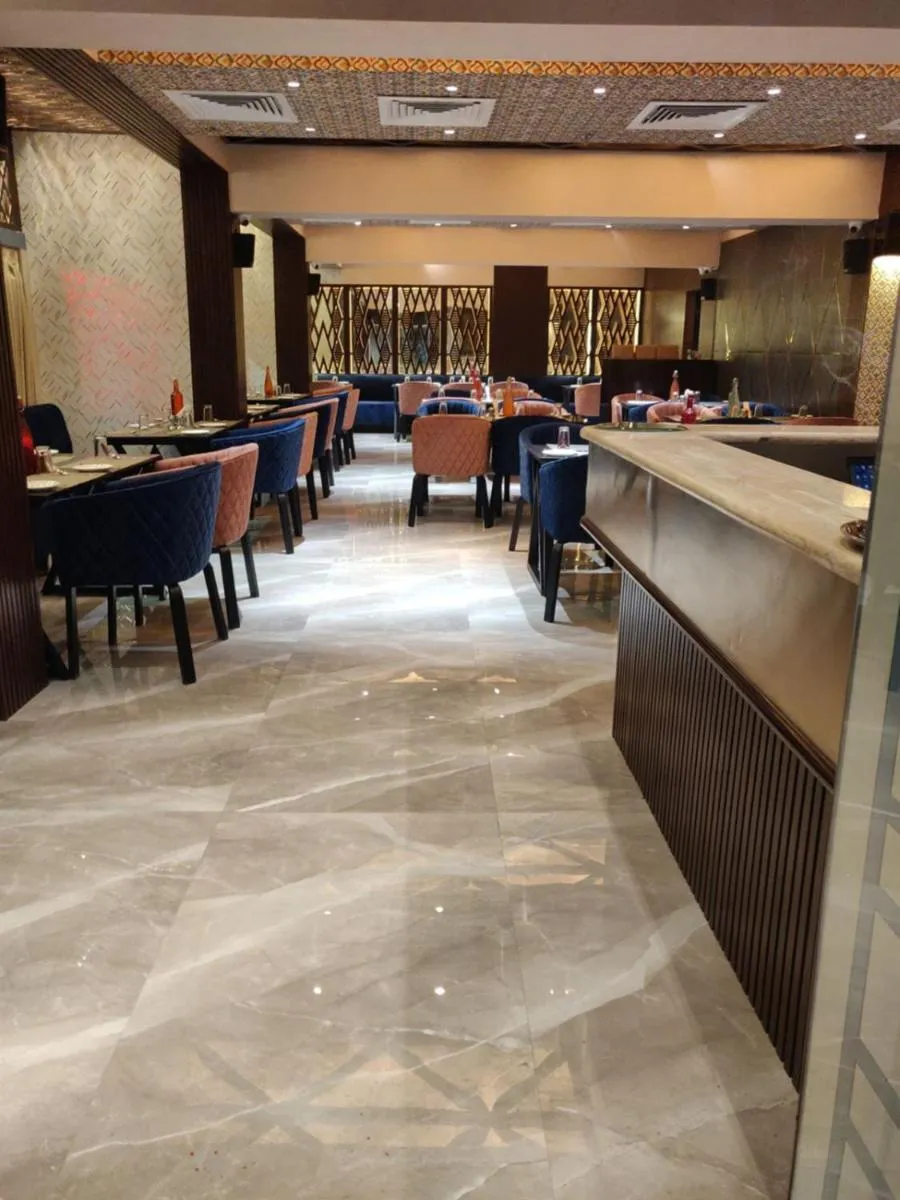 Restaurant/places to eat in Chandra Inn