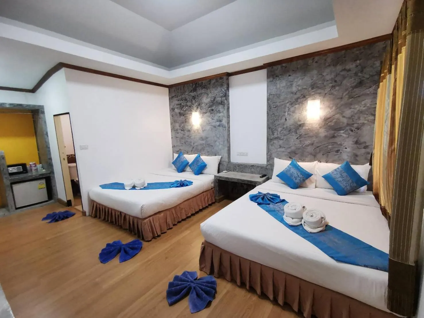 Bed in Lanta Sunny House