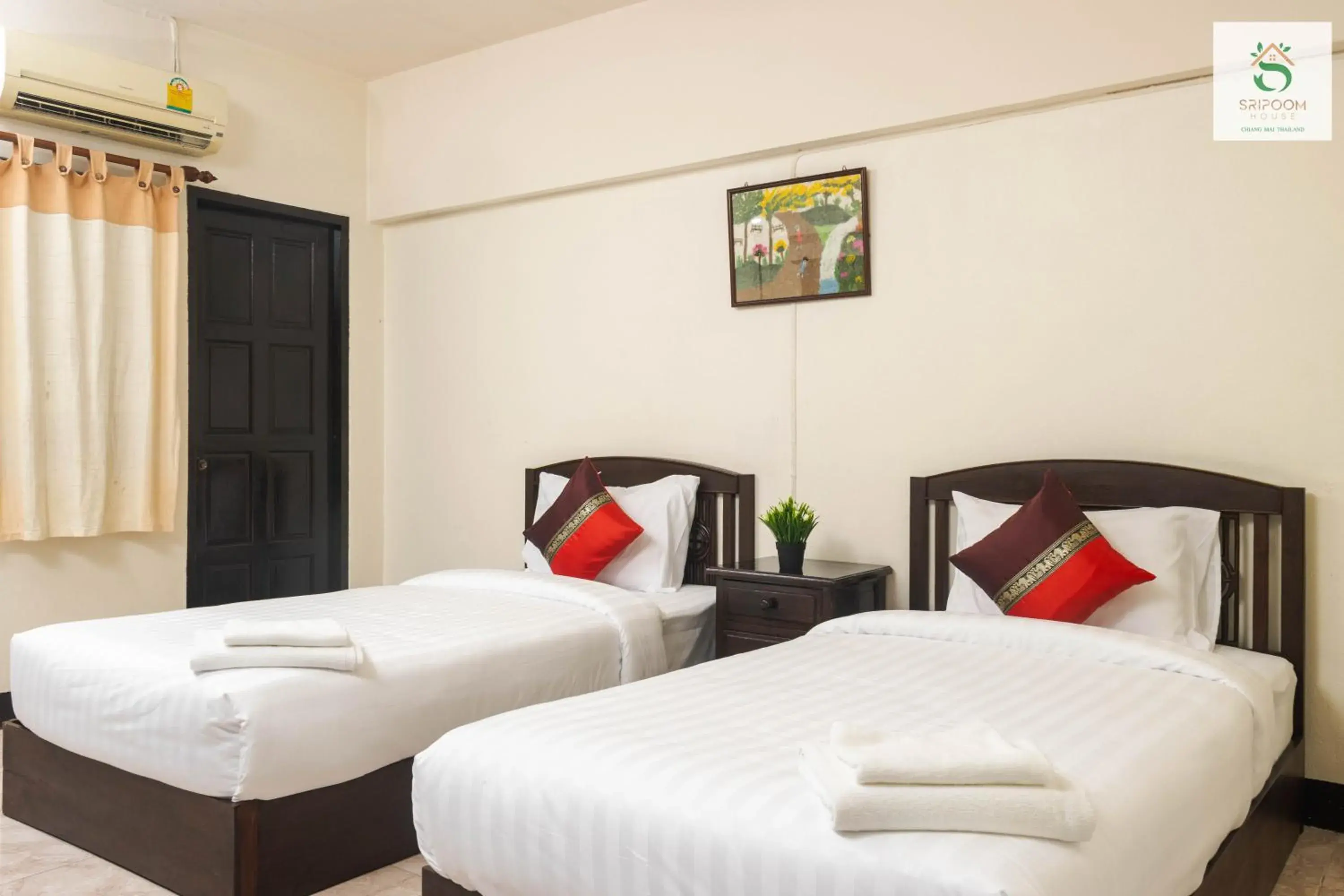 Standard Twin Room in Sripoom House 1 Standard Twin Room in Sripoom House 1
