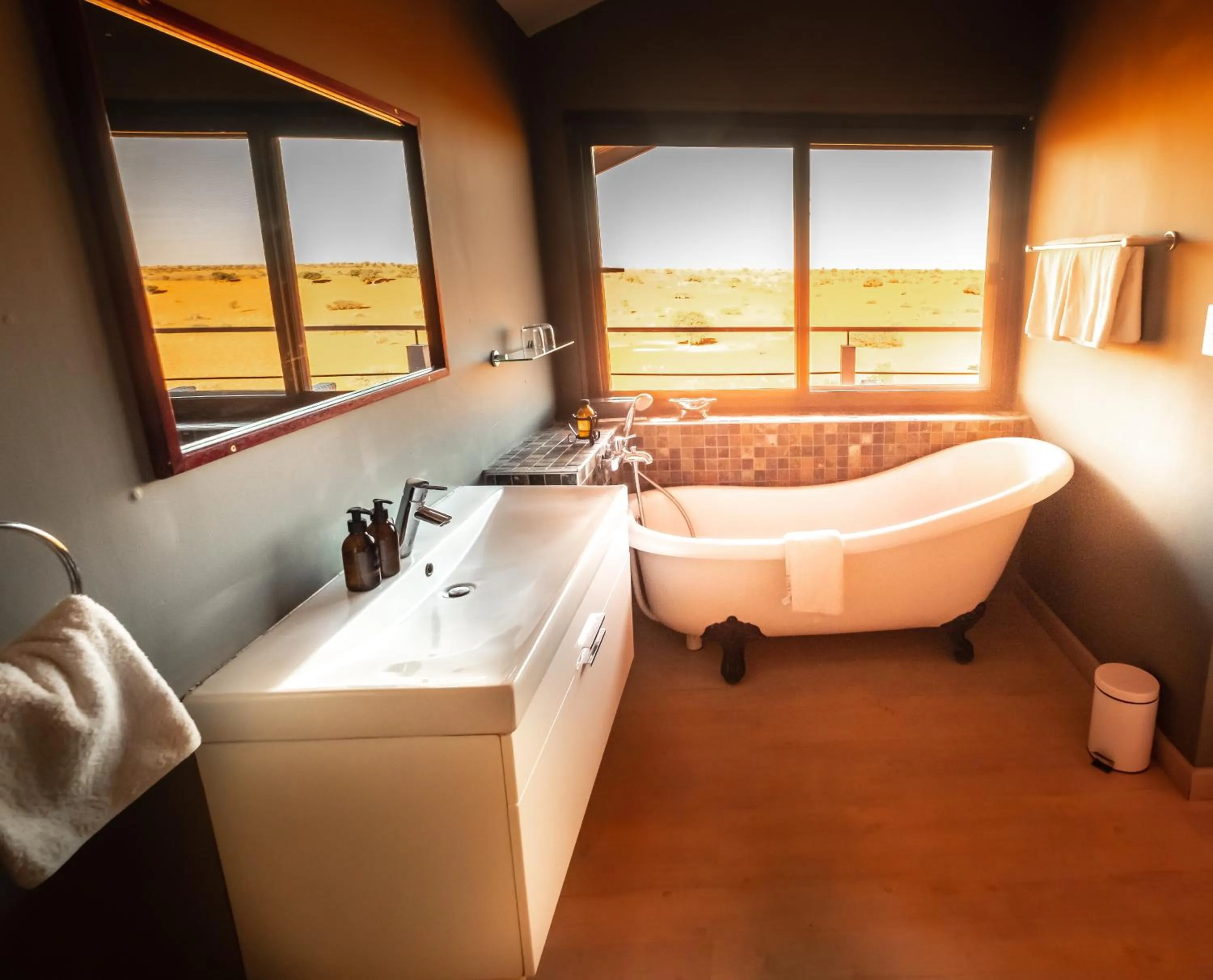 Bathroom, Bed in Bagatelle Kalahari Game Ranch