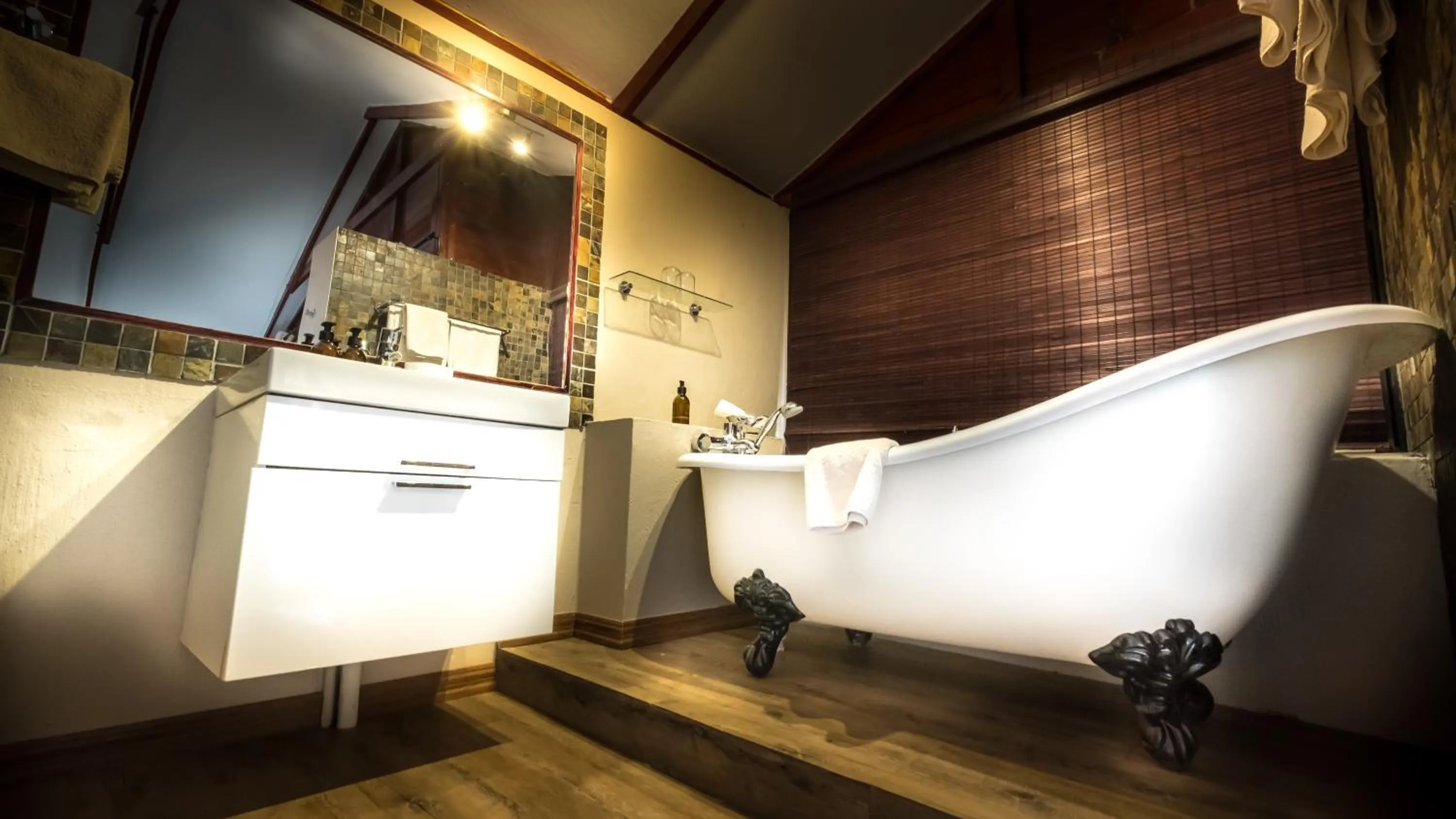 Bathroom in Bagatelle Kalahari Game Ranch