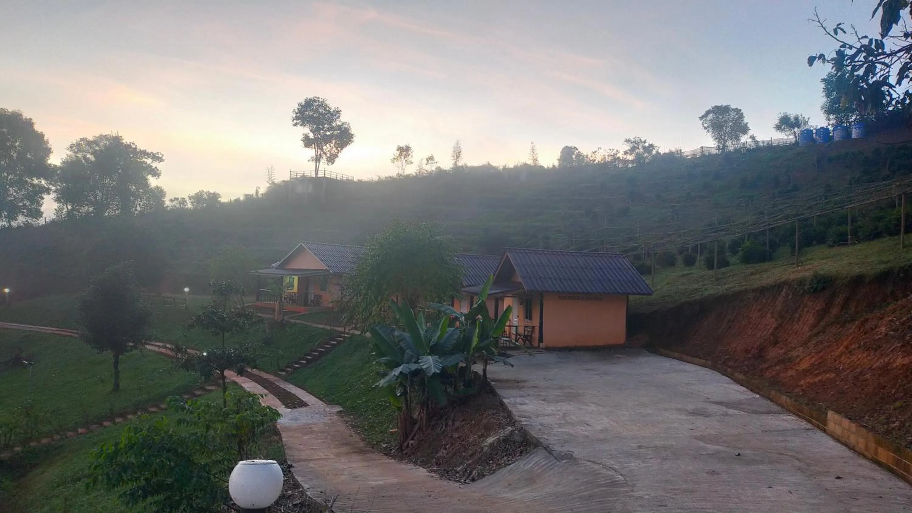 Mong Homestay Resort