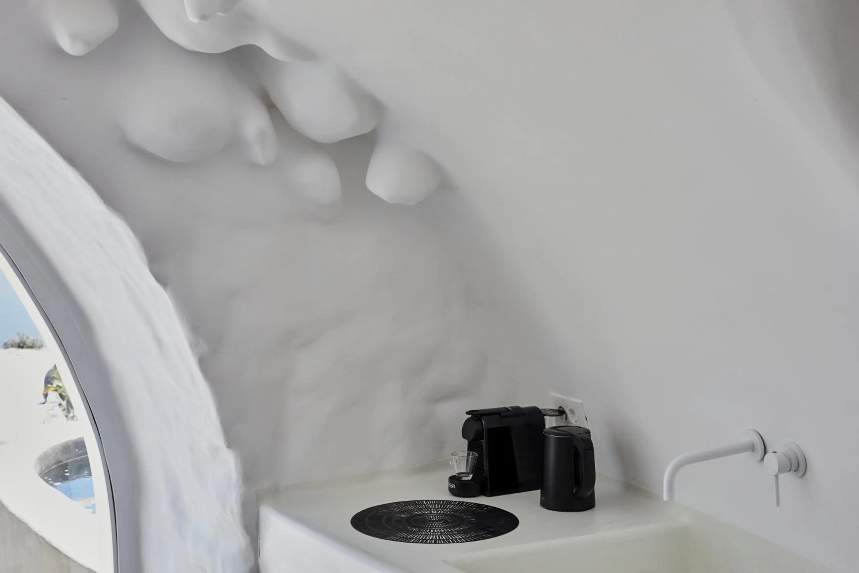 Theano Cave Suites & Villas