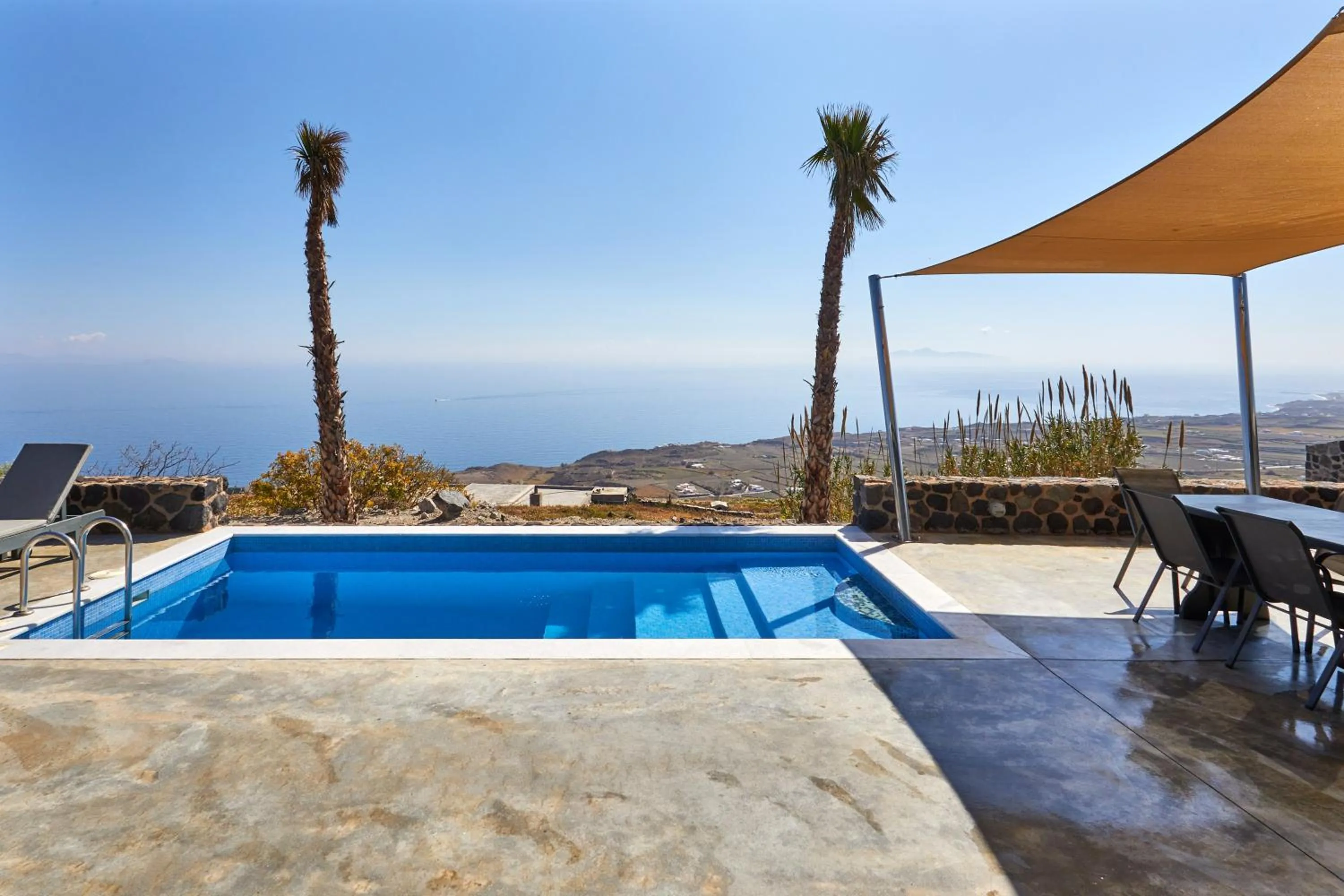 Theano Cave Suites & Villas