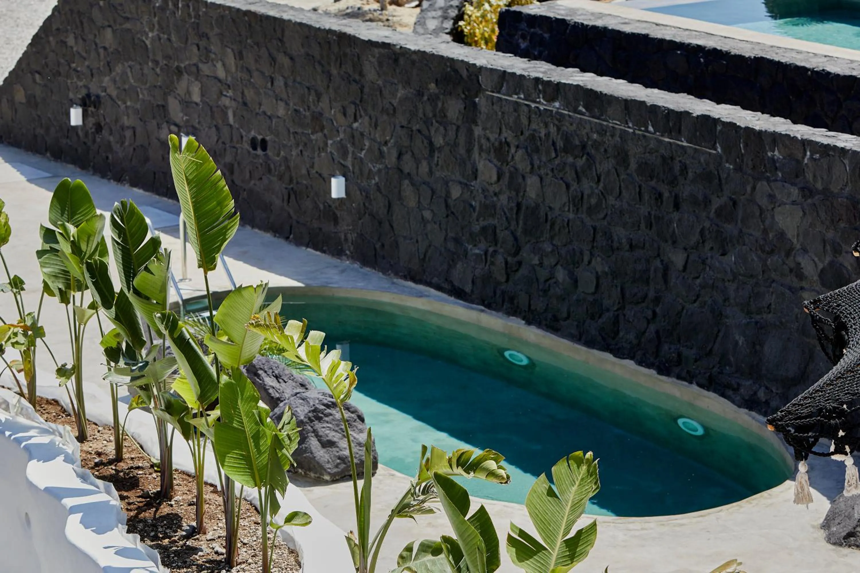 Theano Cave Suites & Villas