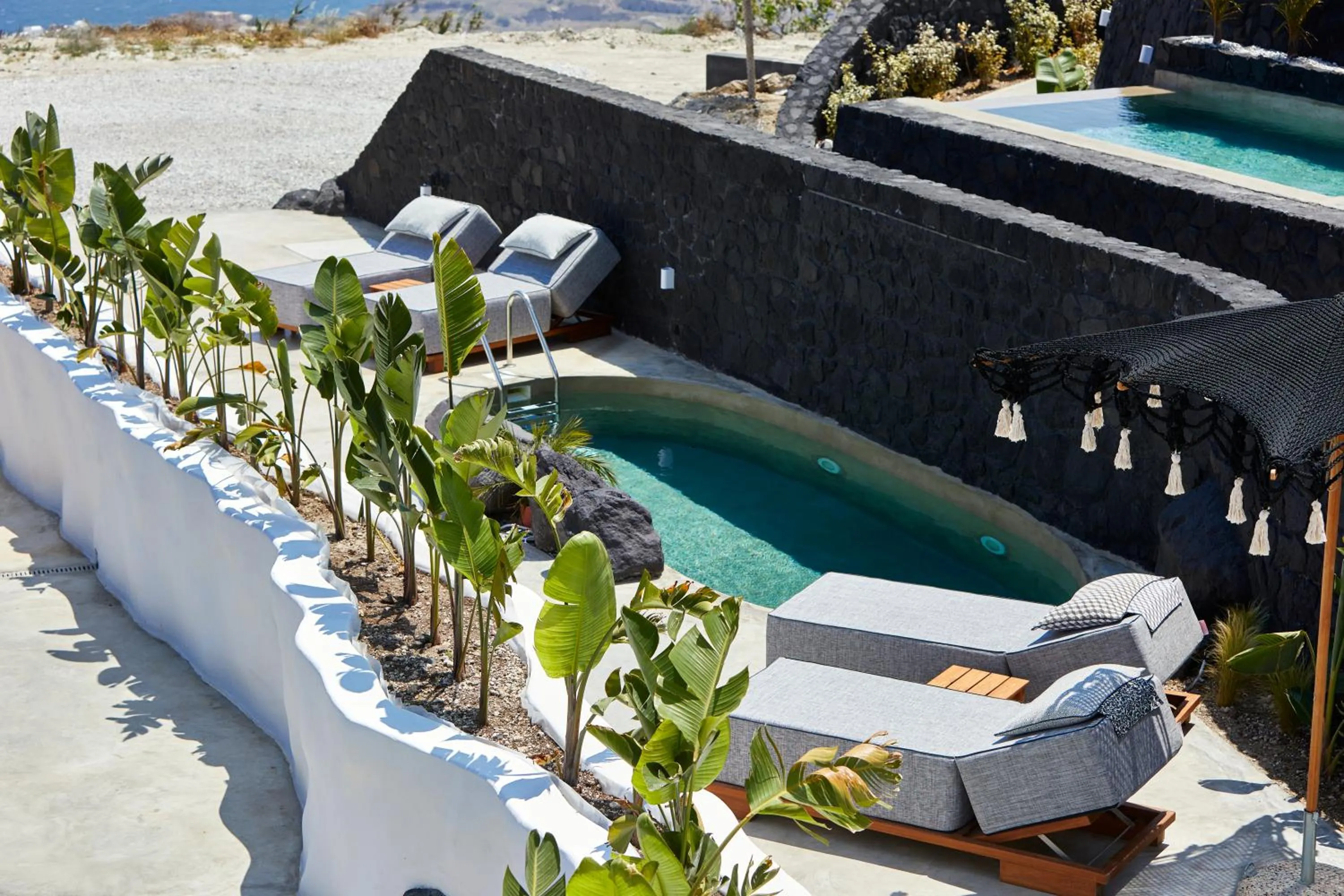 Theano Cave Suites & Villas