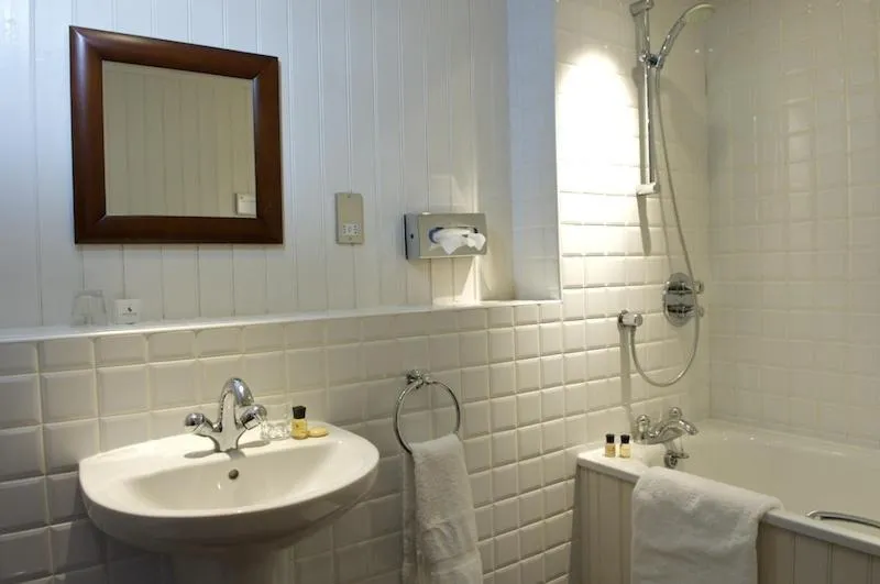 Shower in Forest Hotel