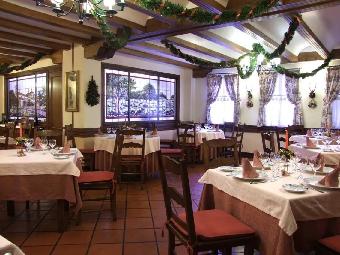 Restaurant/places to eat in Hotel Cristina