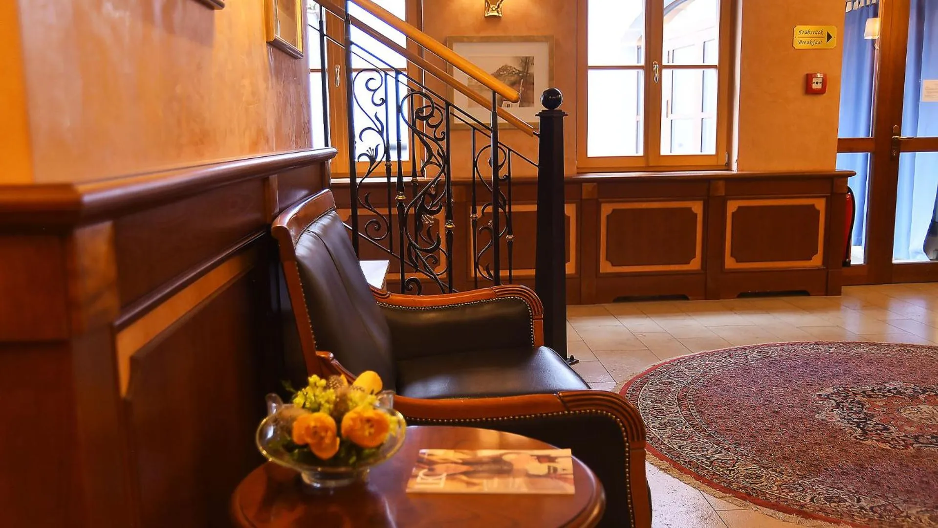 Lobby or reception in Altstadthotel Bräuwirt