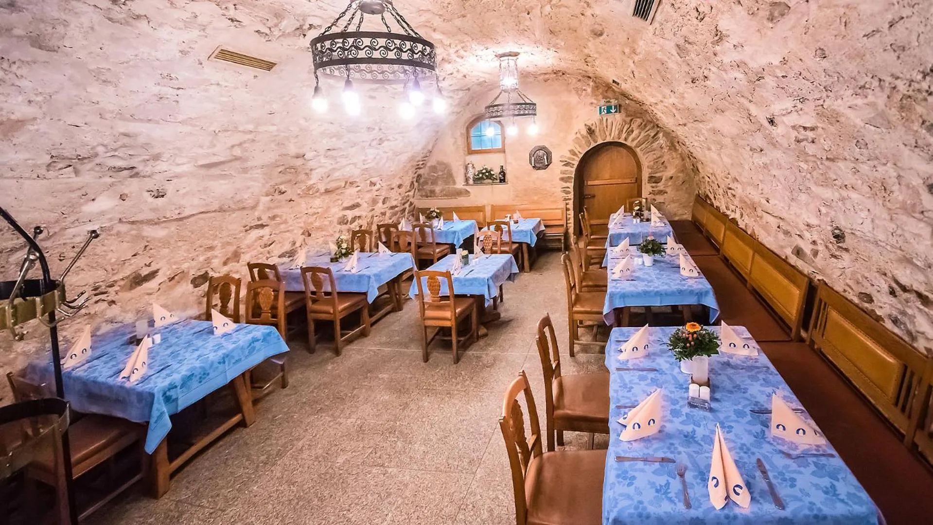 Restaurant/places to eat in Altstadthotel Bräuwirt