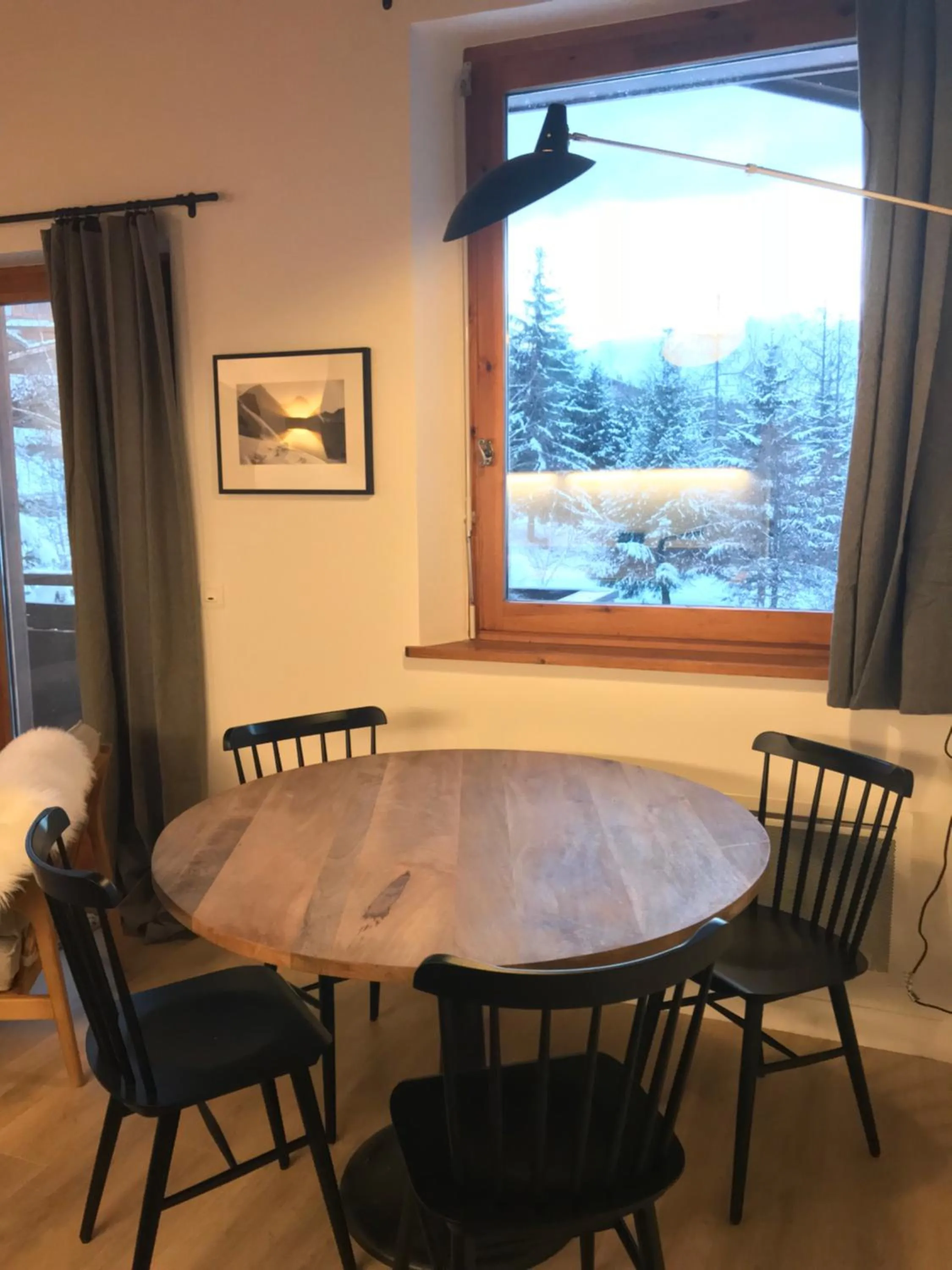 Dining area in La Résidence de L'Ours