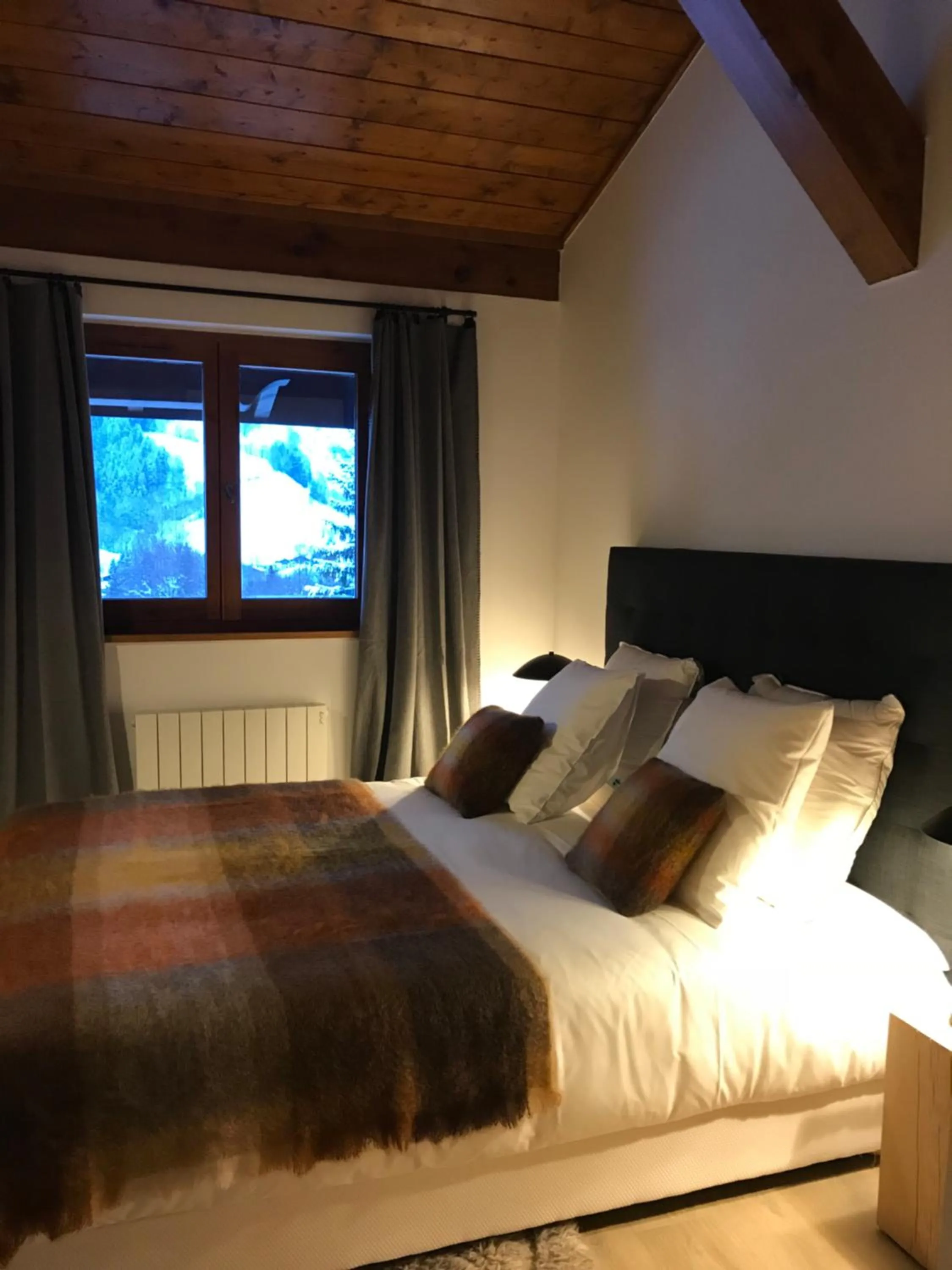 Bedroom, Bed in La Résidence de L'Ours