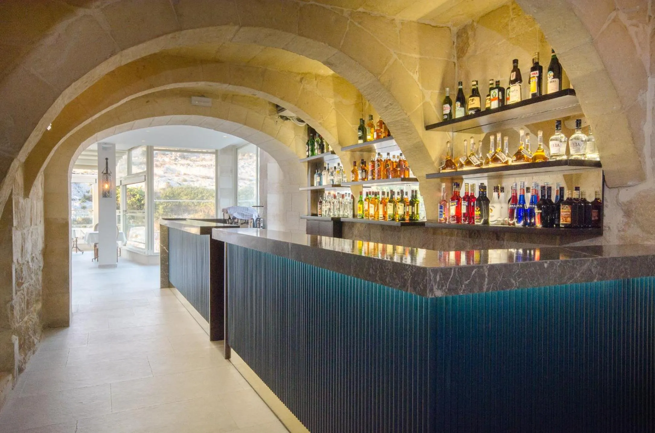 Restaurant/places to eat in Cesca's Boutique Hotel