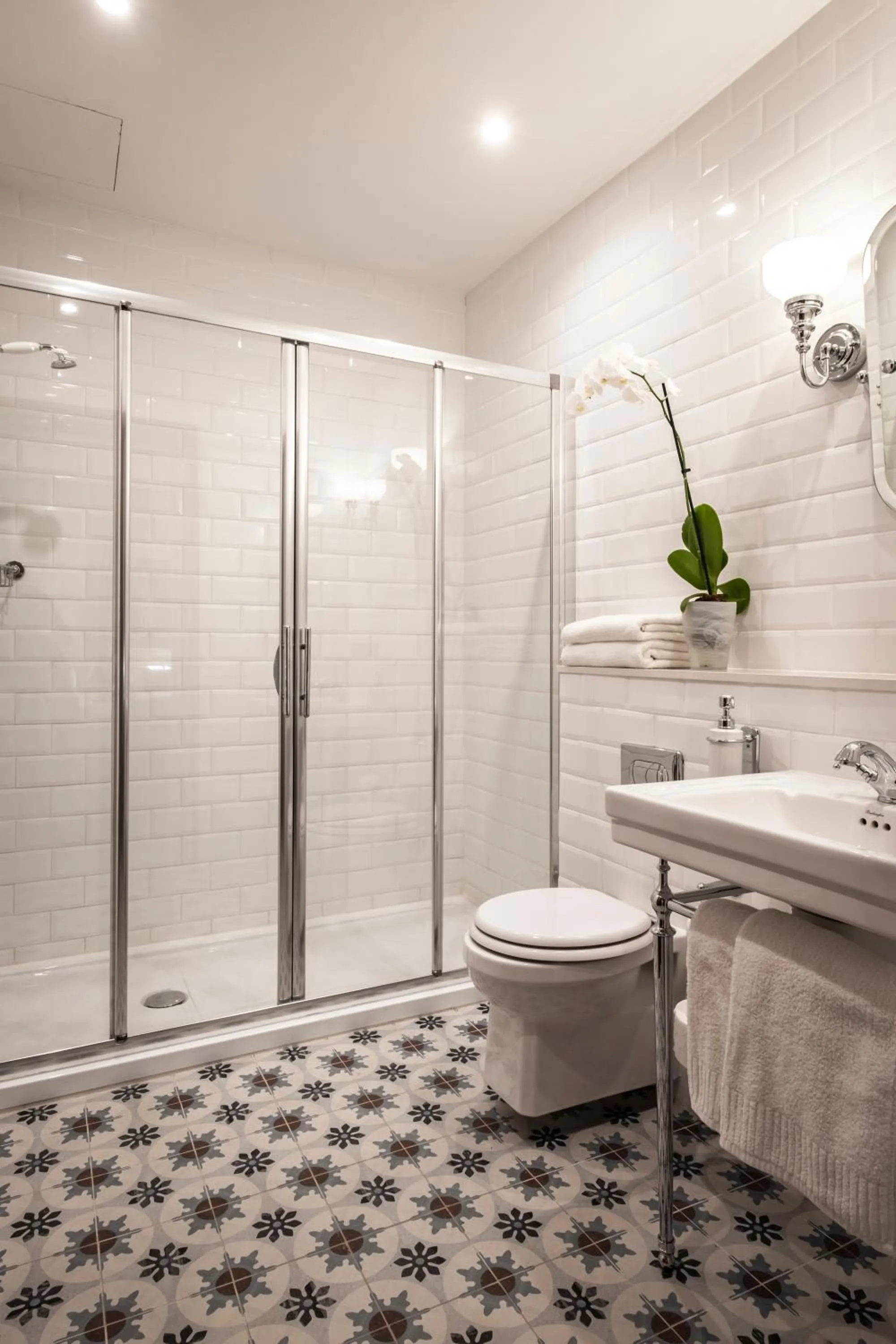 Bathroom in Cesca's Boutique Hotel