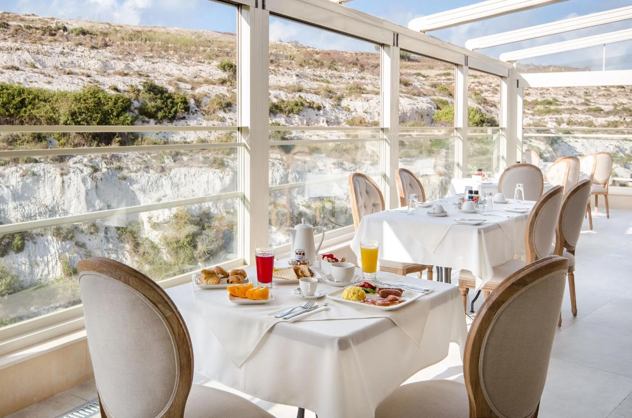 Restaurant/places to eat in Cesca's Boutique Hotel