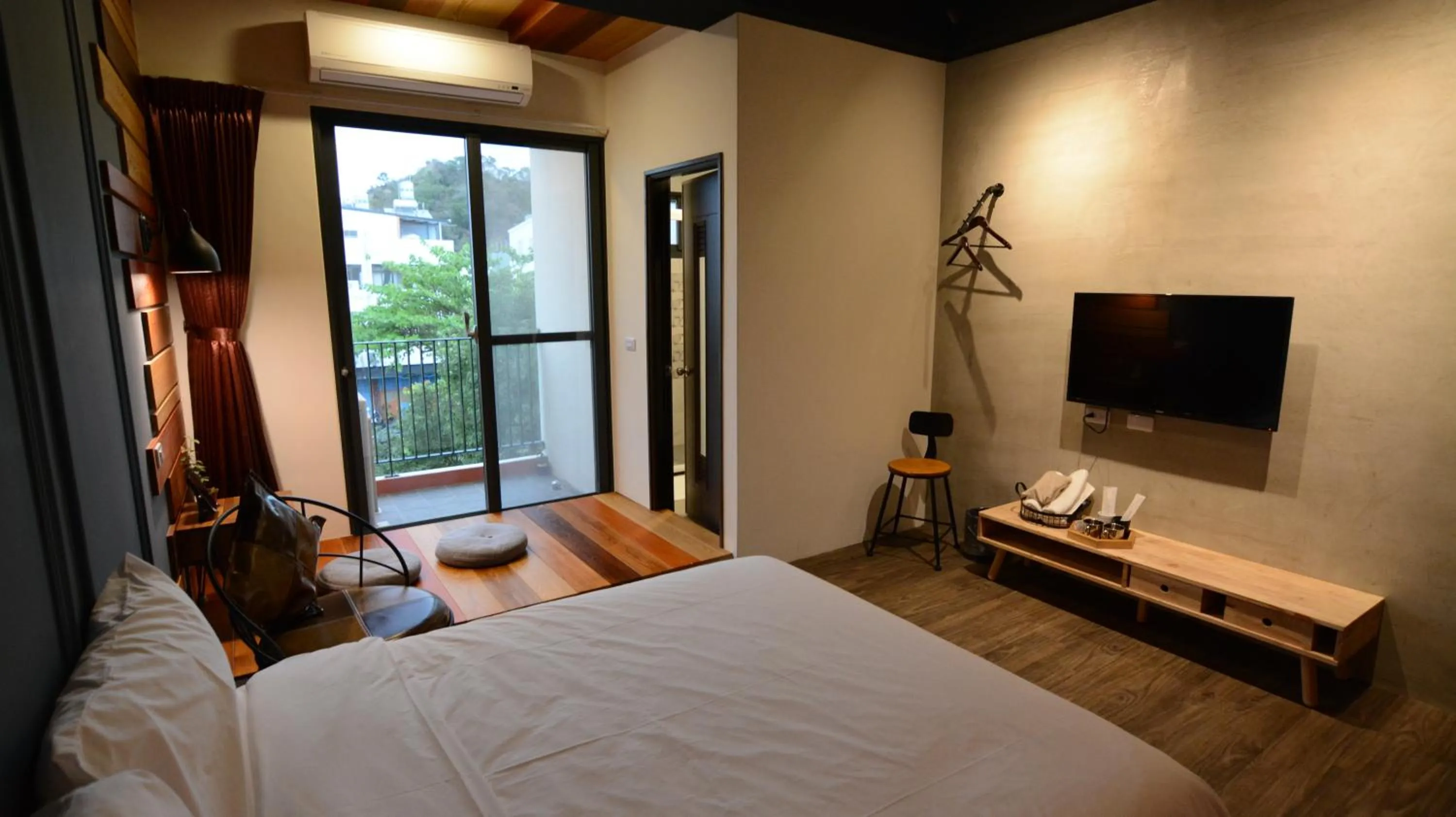 Photo of the whole room, Bed in Chi Chu B&B