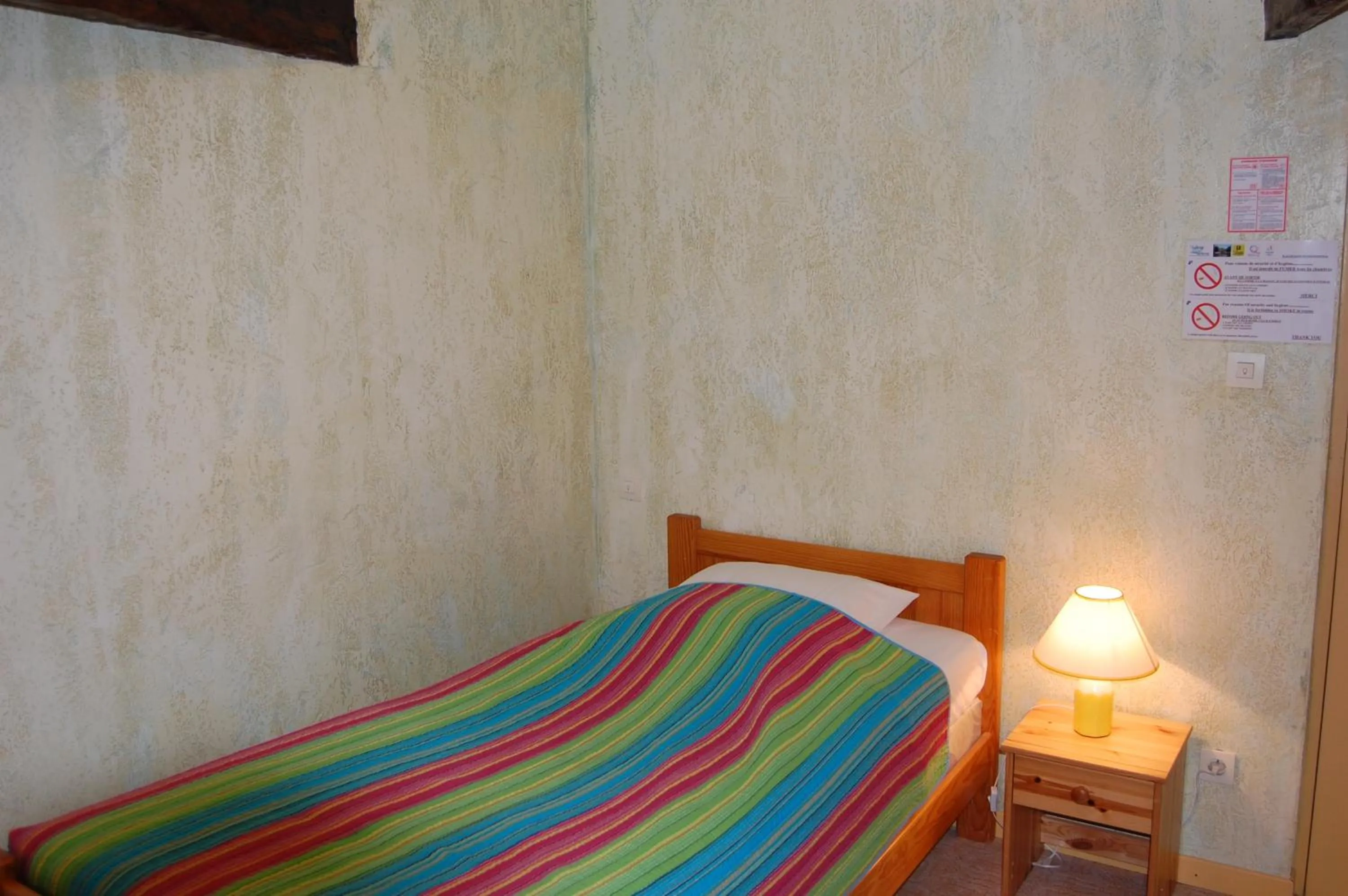 AUBERGE du BORD des EAUX - Demi-pension assurée sur réservation