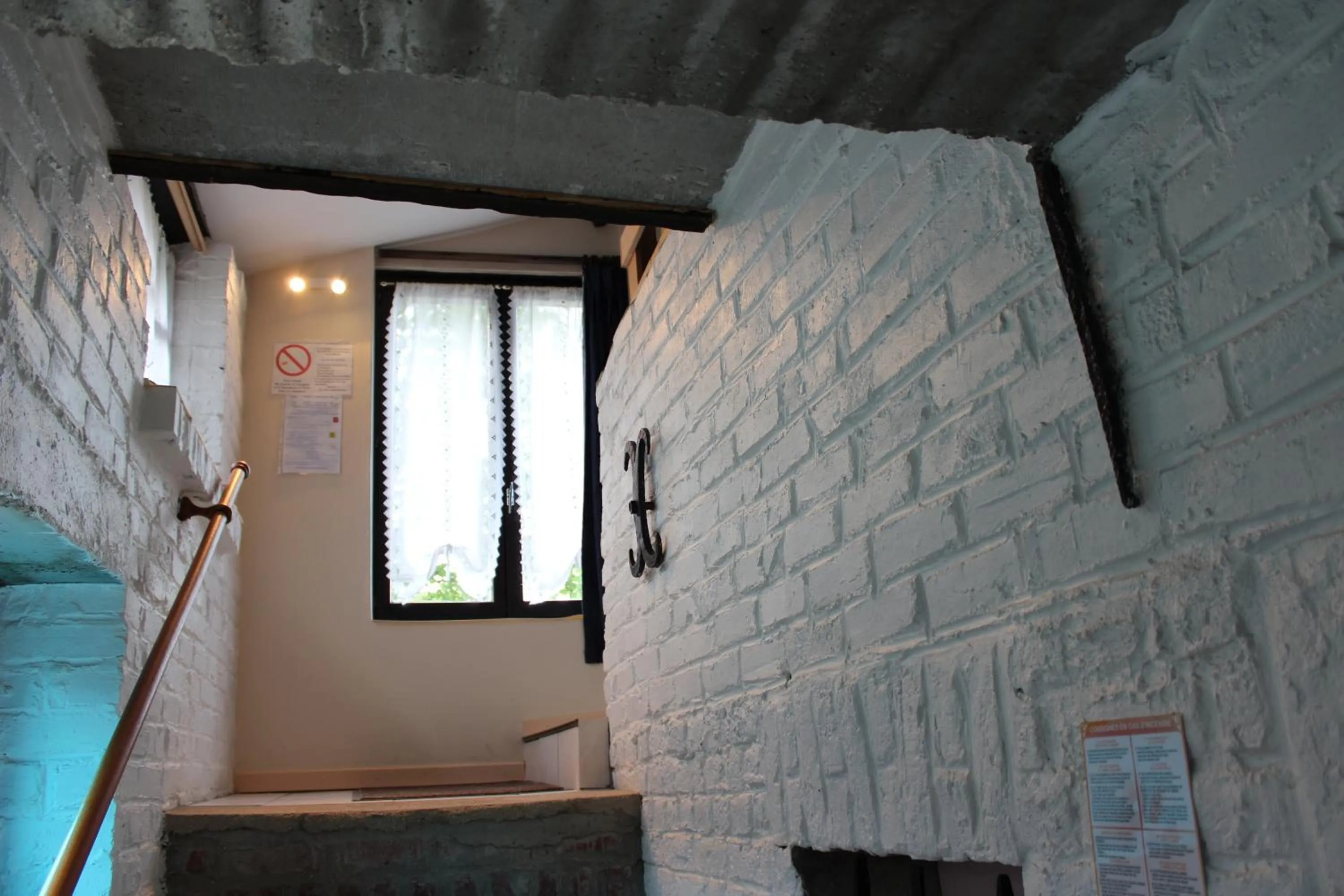 AUBERGE du BORD des EAUX - Demi-pension assurée sur réservation