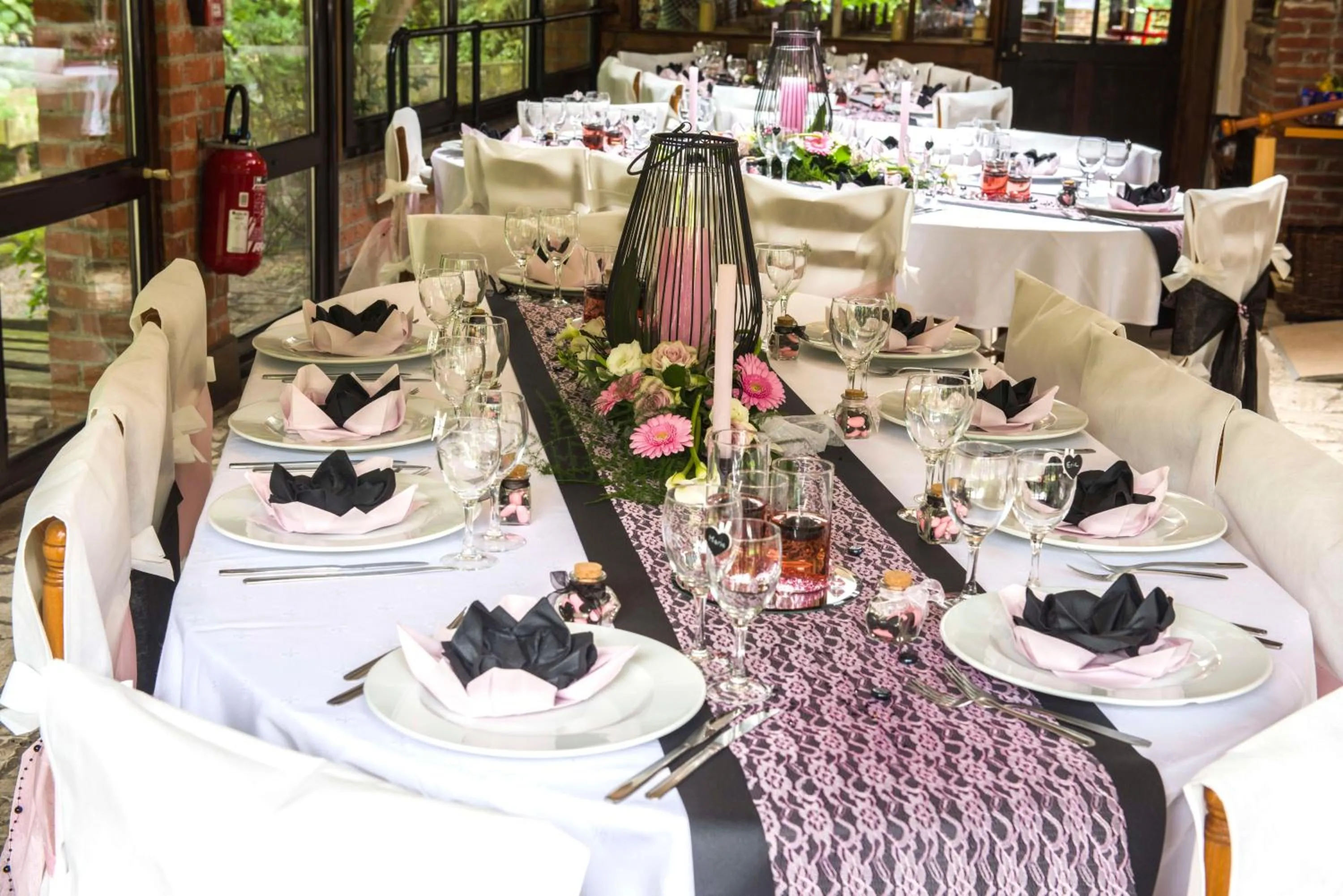 AUBERGE du BORD des EAUX - Demi-pension assurée sur réservation