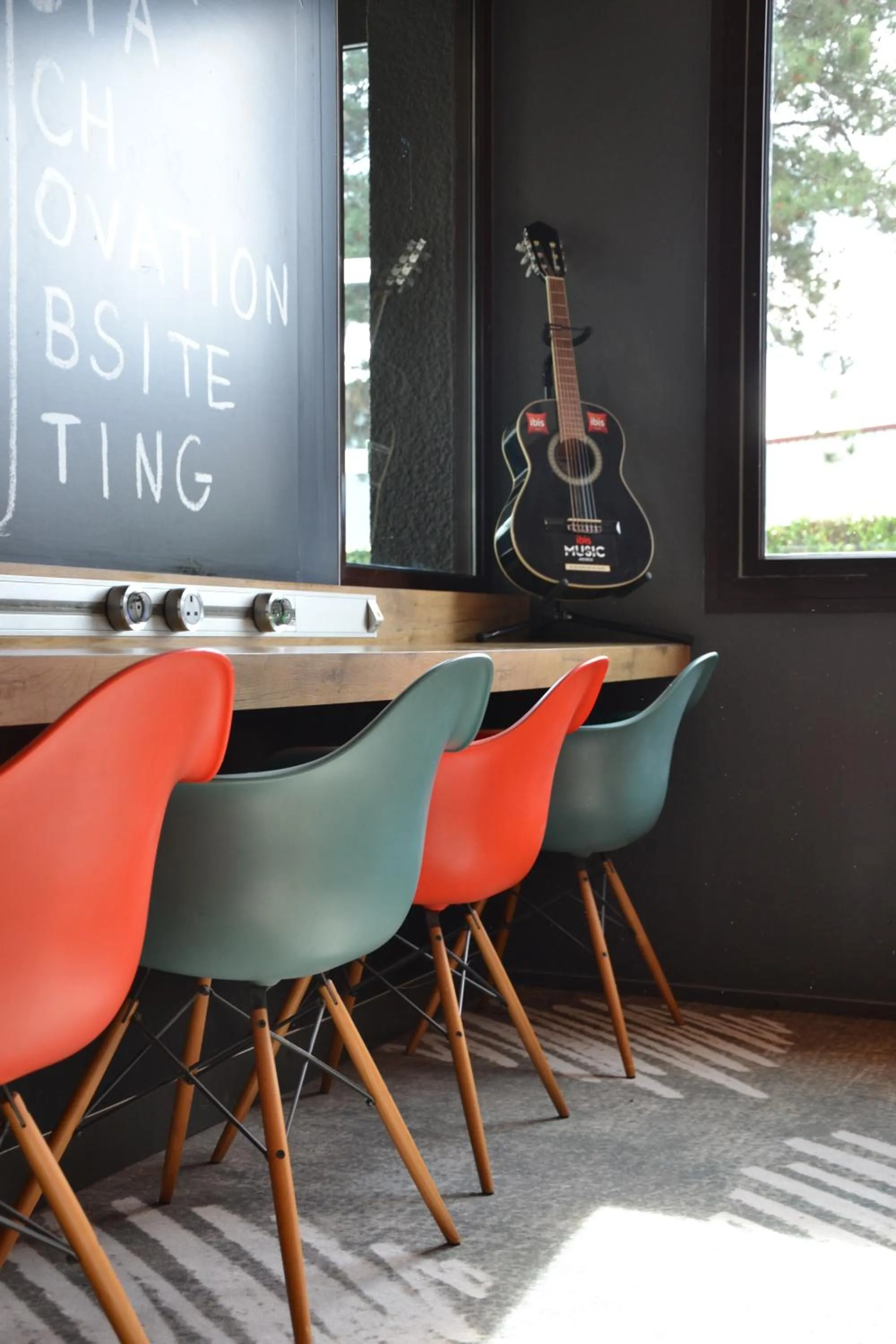 Seating area in ibis Chambery