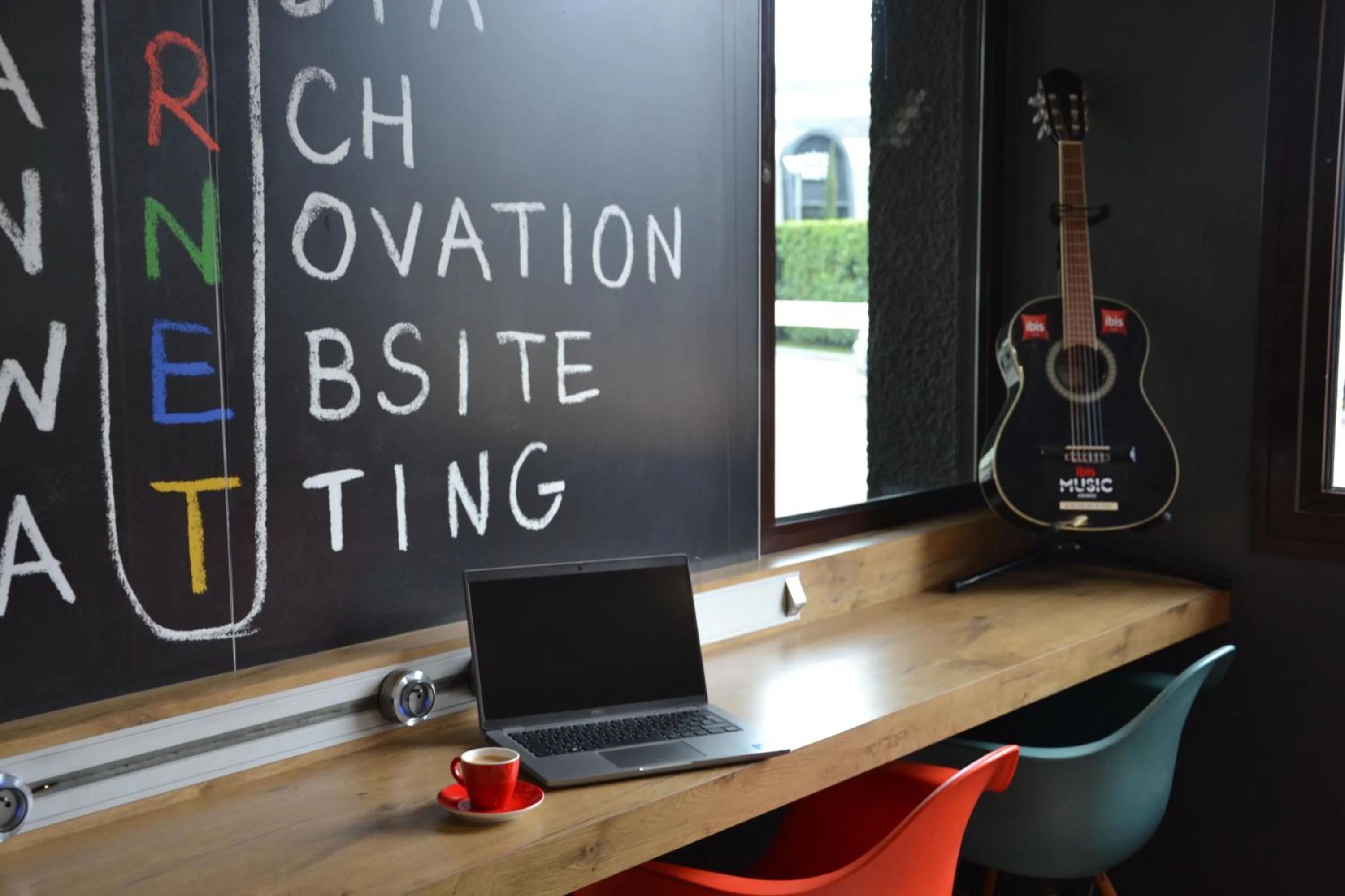 Seating area in ibis Chambery