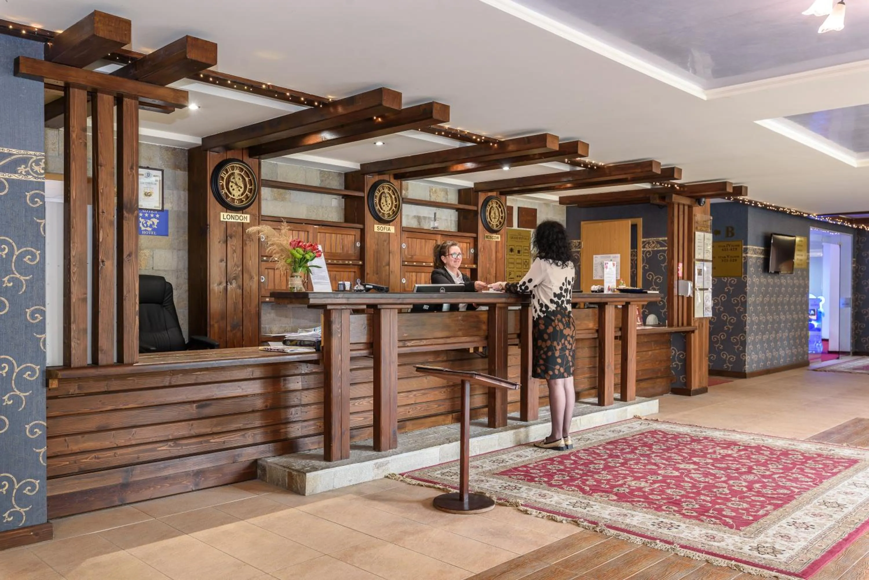 Lobby or reception in Grand Royale Apartment Complex & Spa