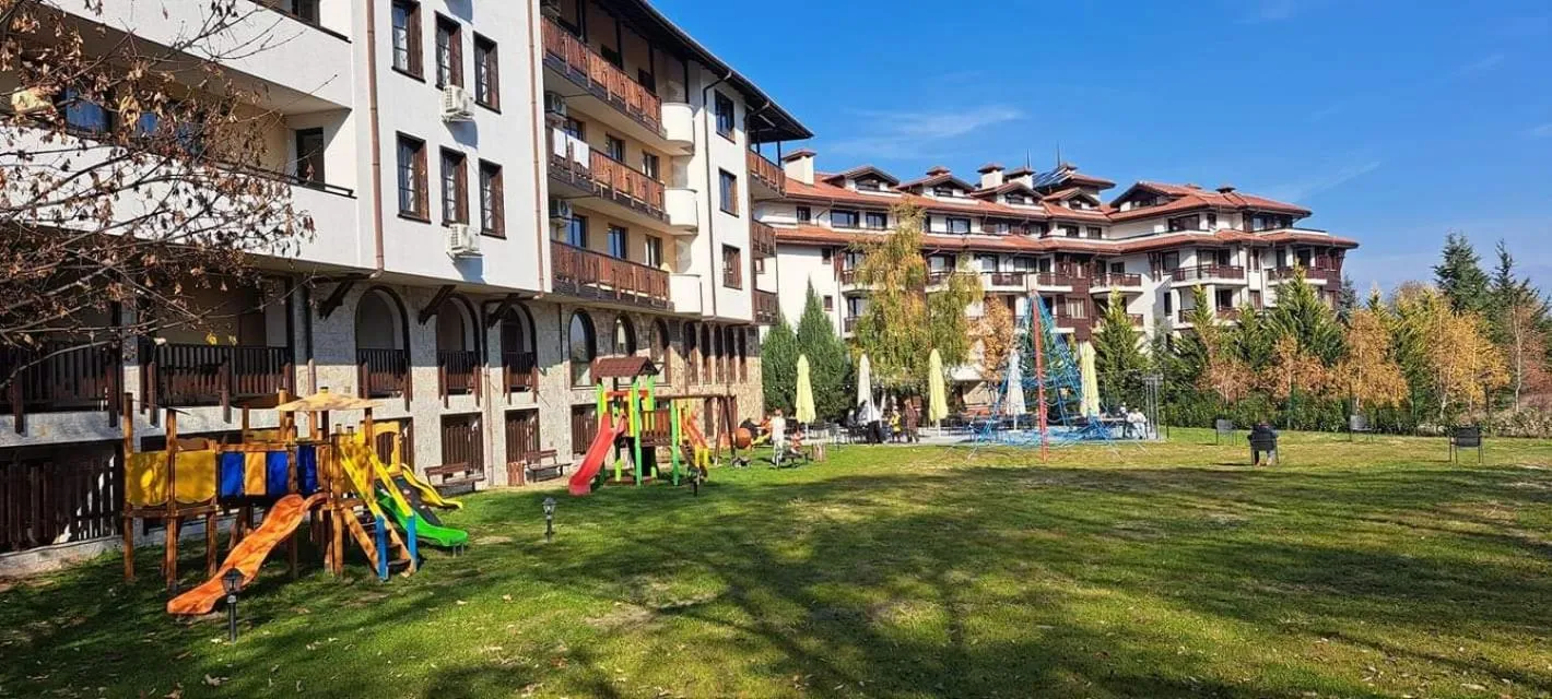 Grand Royale Apartment Complex & Spa