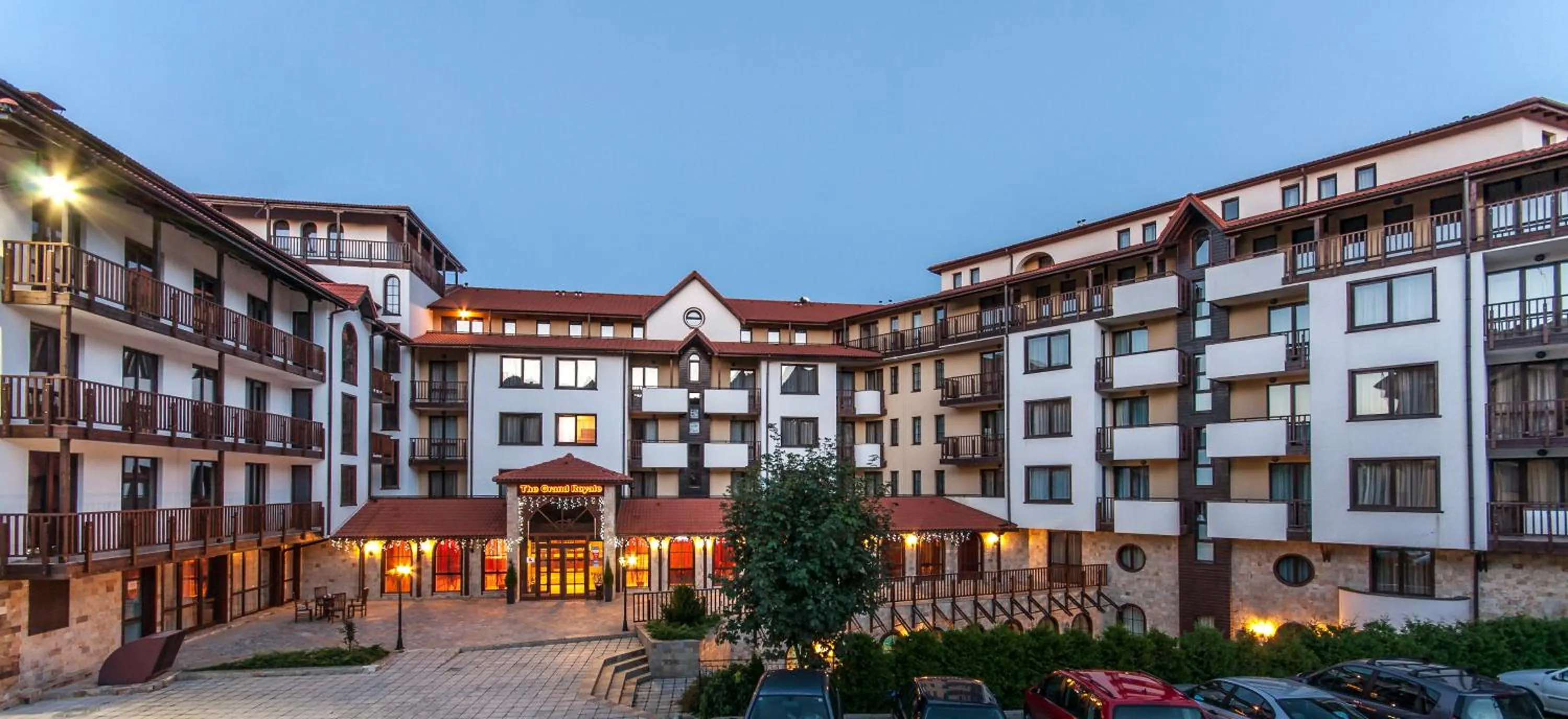 Property building in Grand Royale Apartment Complex & Spa