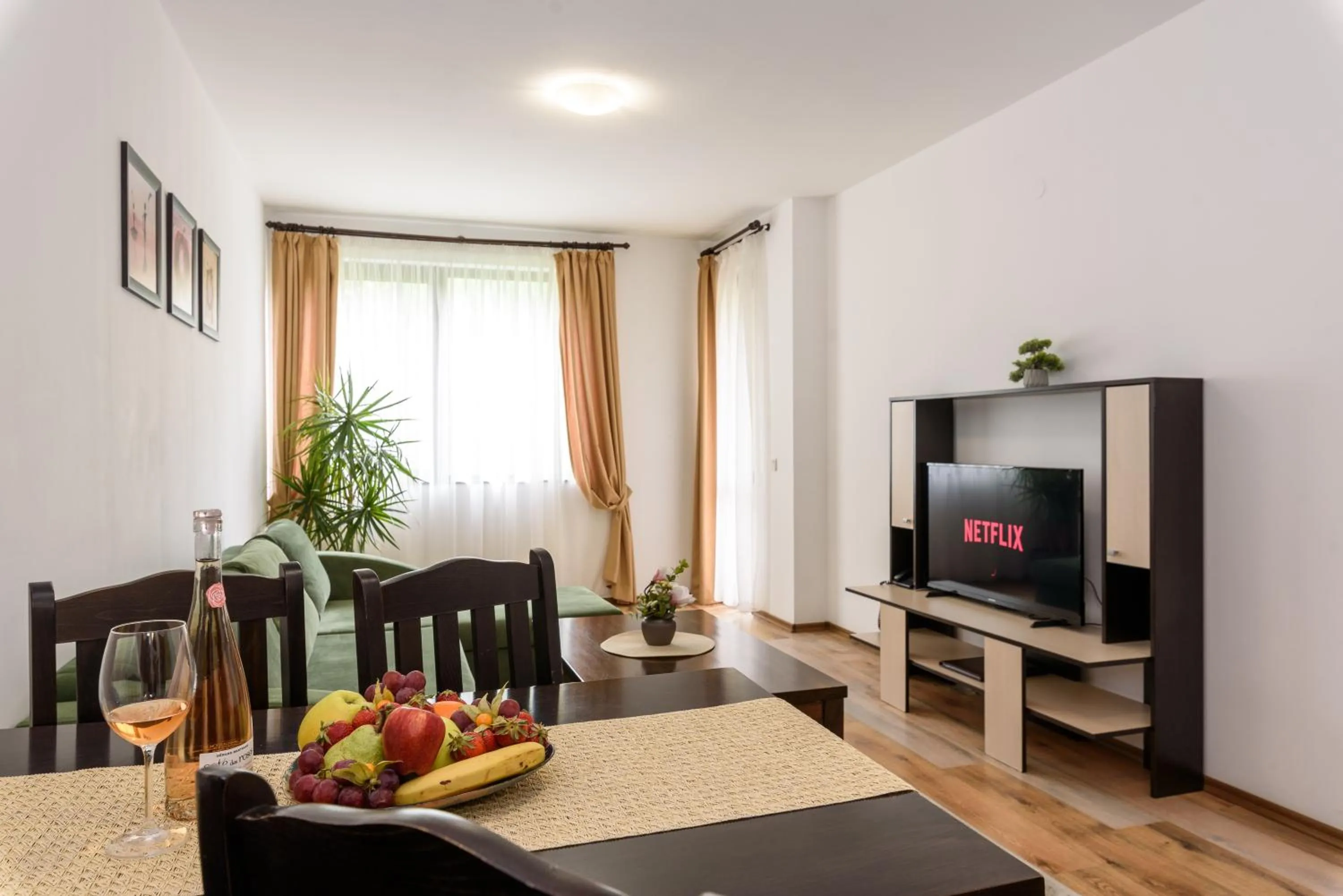 Living room in Grand Royale Apartment Complex & Spa