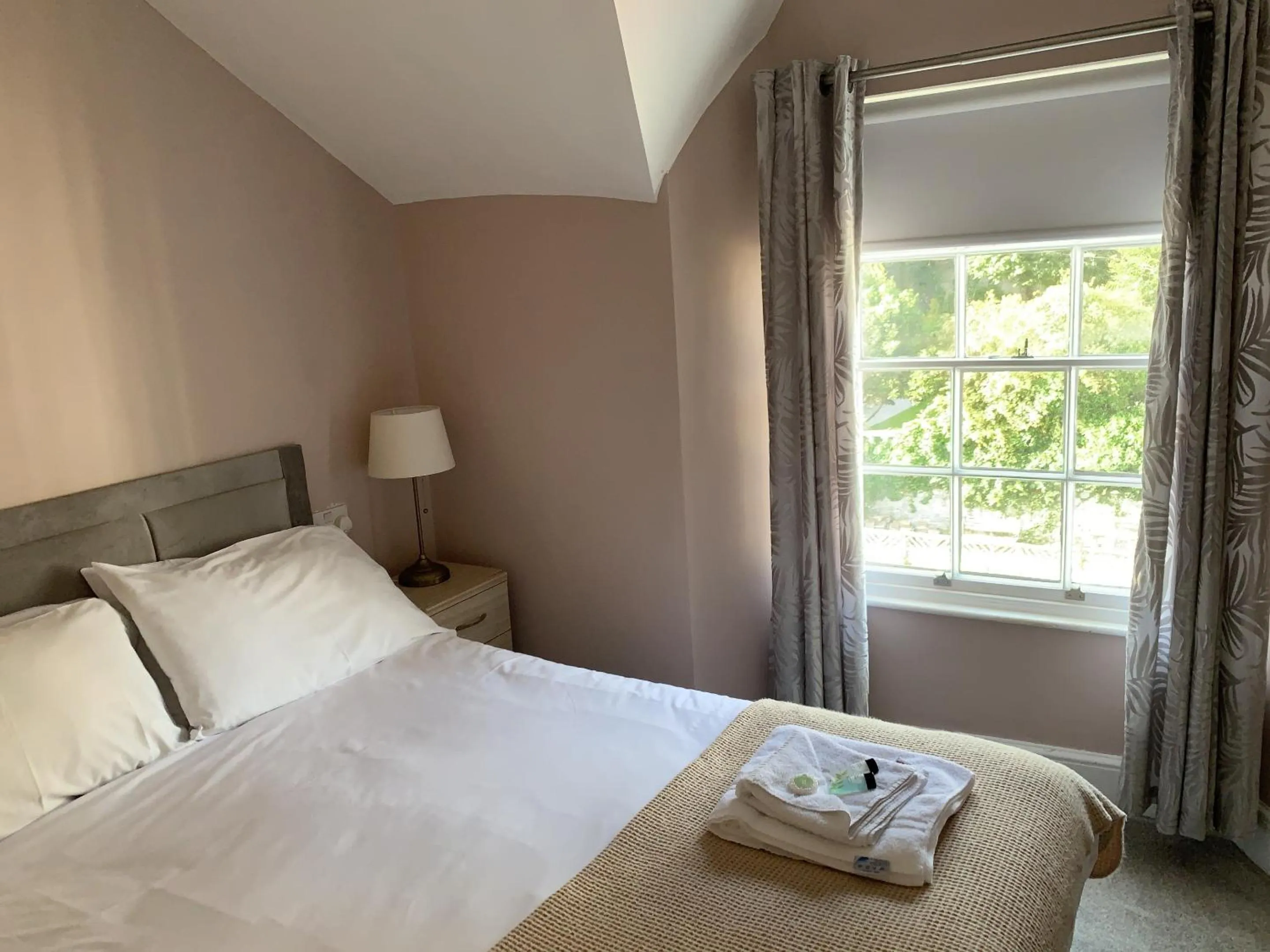 Bedroom in Seaclyffe Hotel Ltd