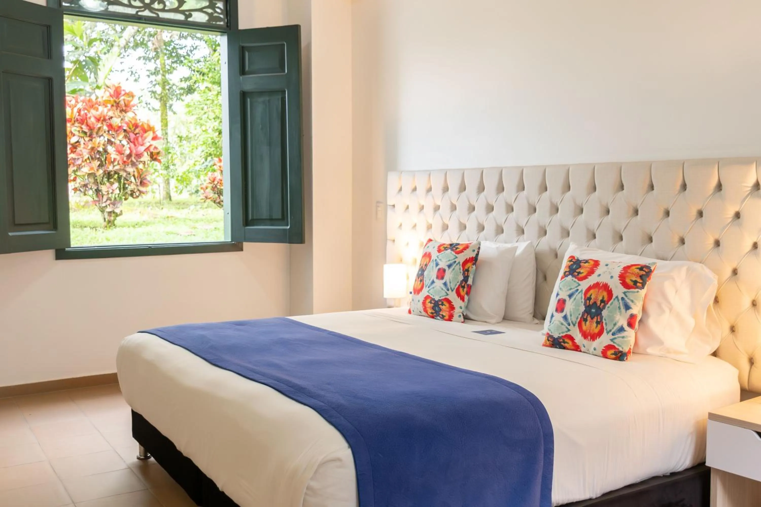 Bedroom, Bed in La Herencia Hotel