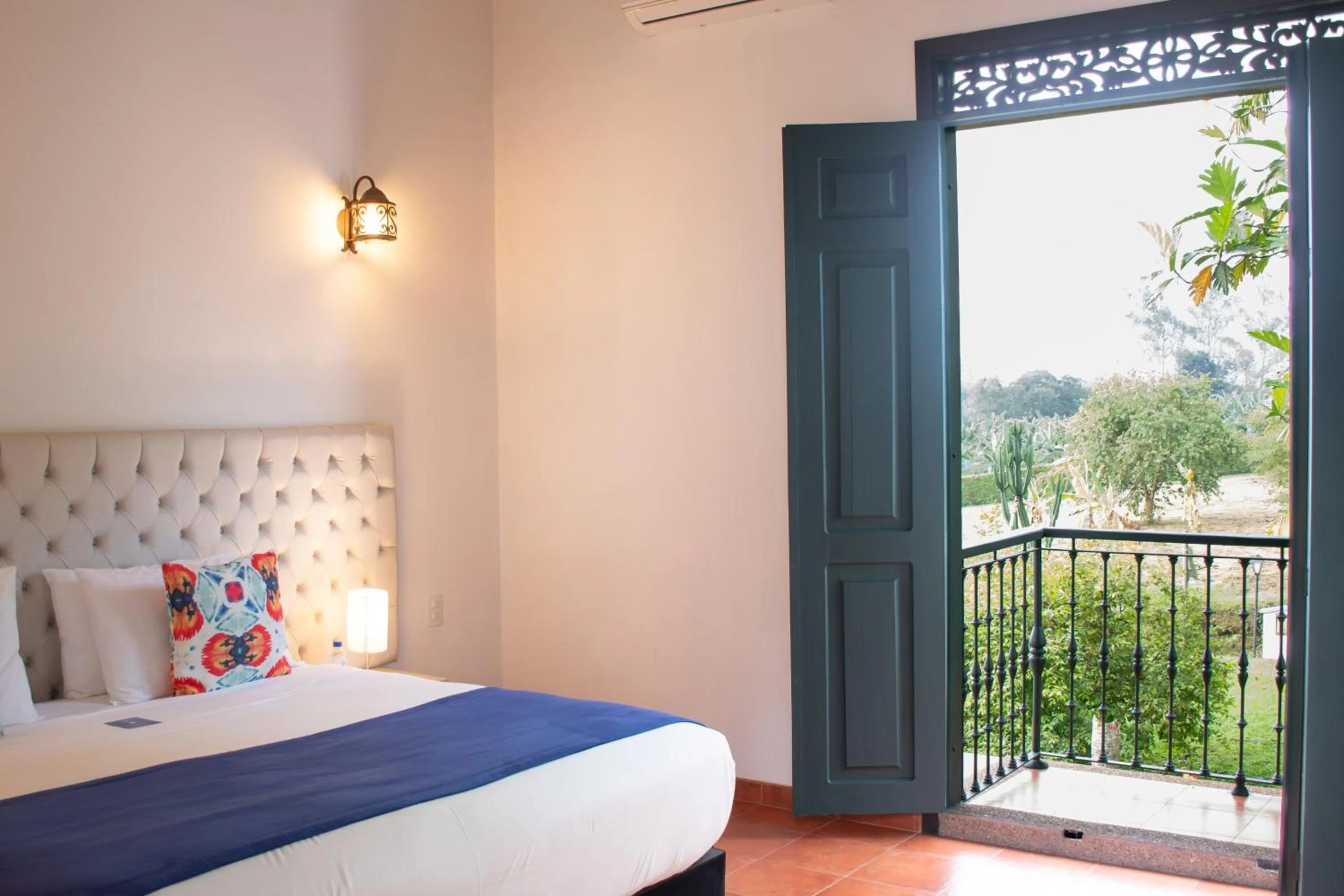 Bedroom, Bed in La Herencia Hotel