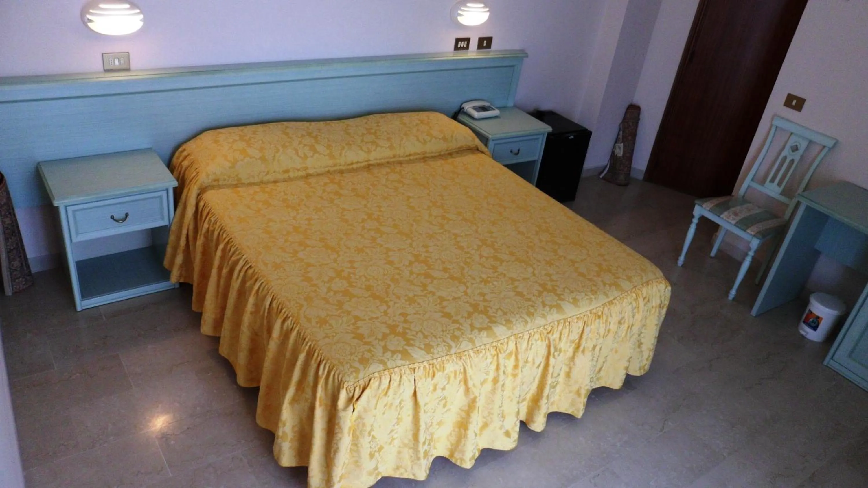 Bedroom in Hotel Reali