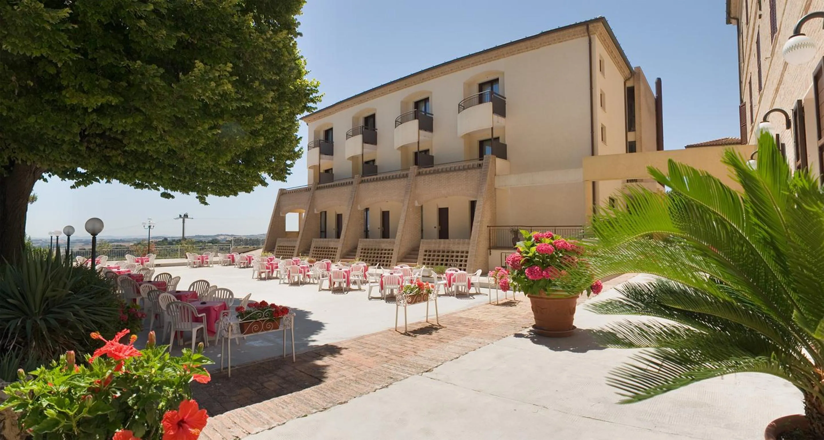 Facade/entrance in Hotel Bel Sit