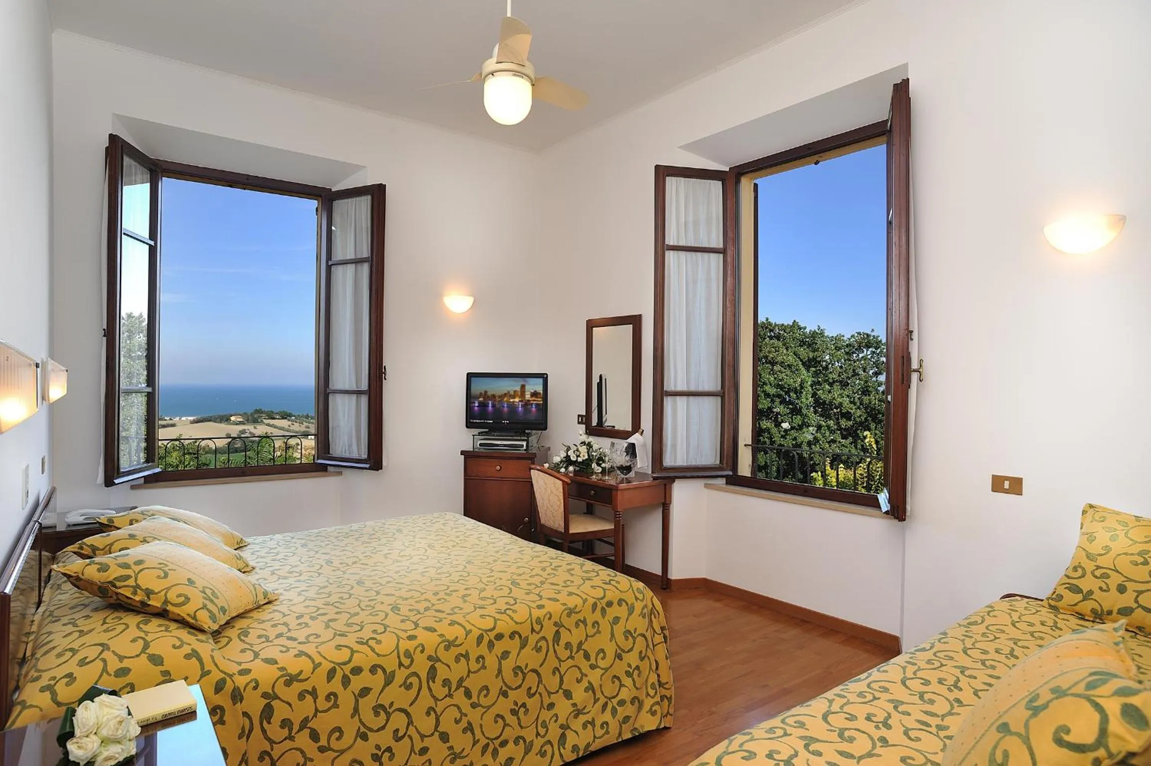 Bedroom, Bed in Hotel Bel Sit