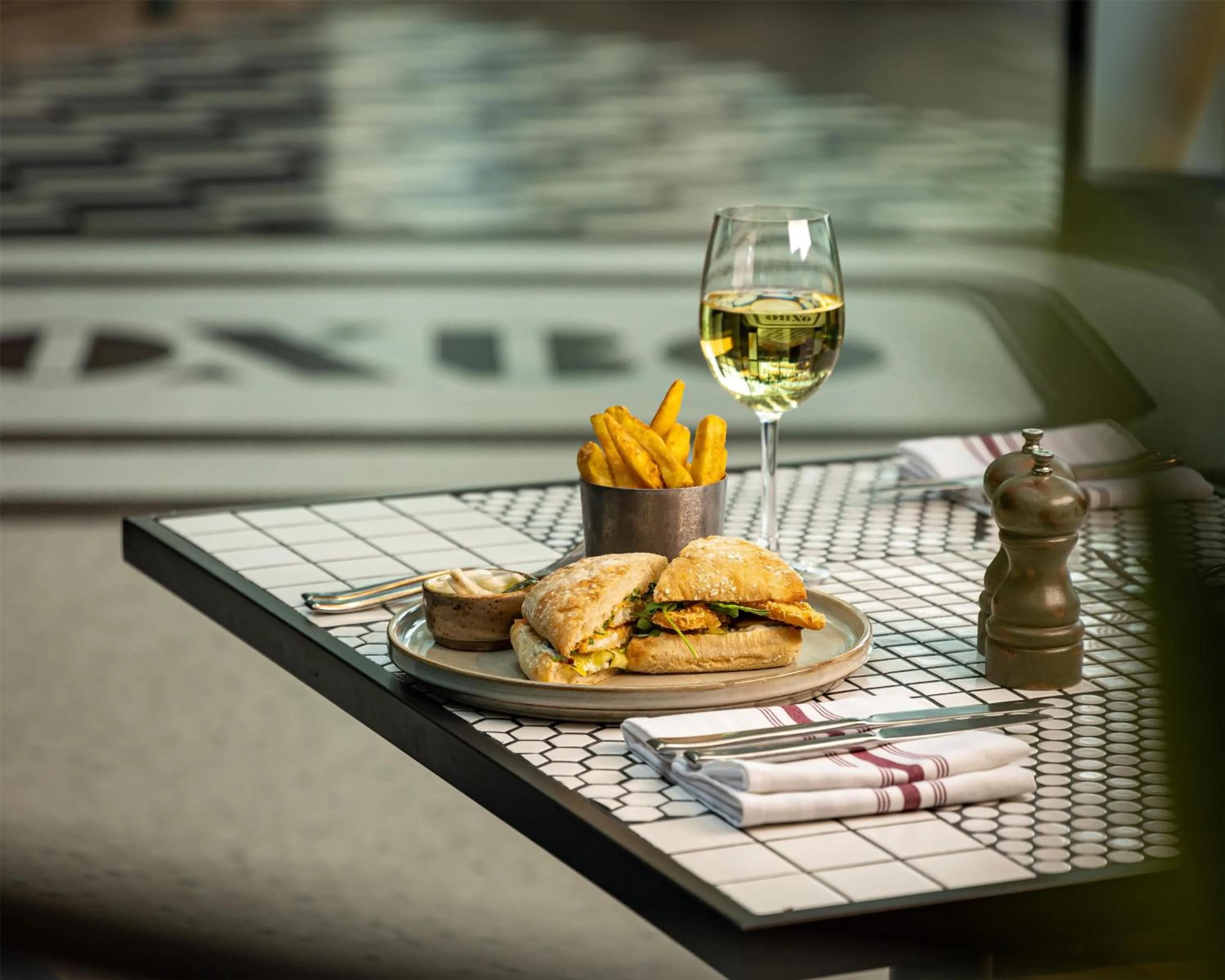 Restaurant/places to eat in Hilton London Heathrow Airport